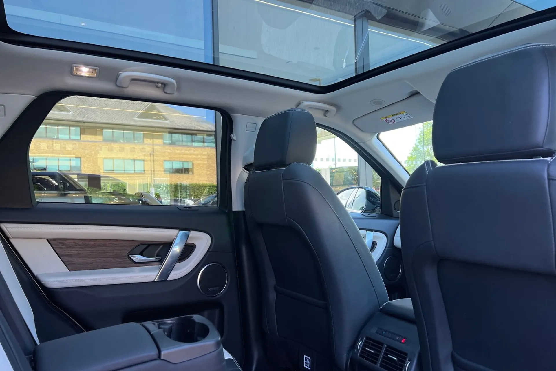 LAND ROVER DISCOVERY SPORT thumbnail image number 40