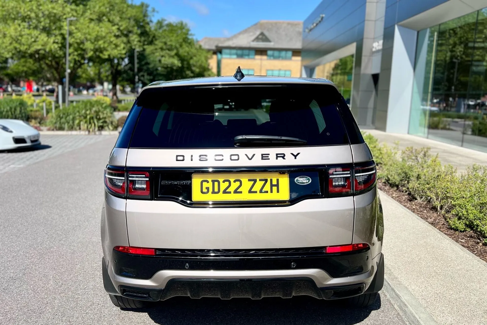 LAND ROVER DISCOVERY SPORT thumbnail image number 13