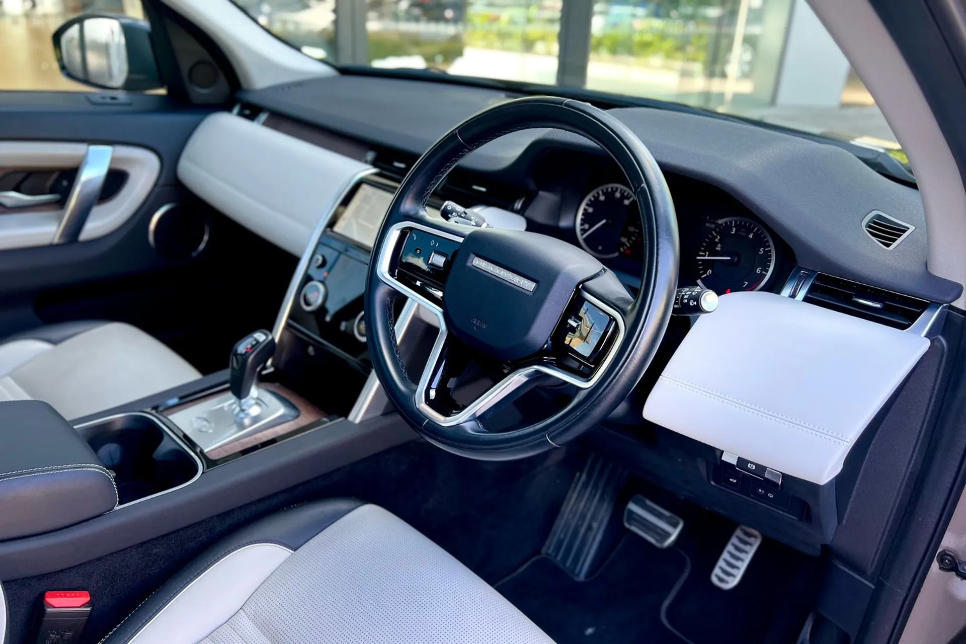 LAND ROVER DISCOVERY SPORT thumbnail image number 46
