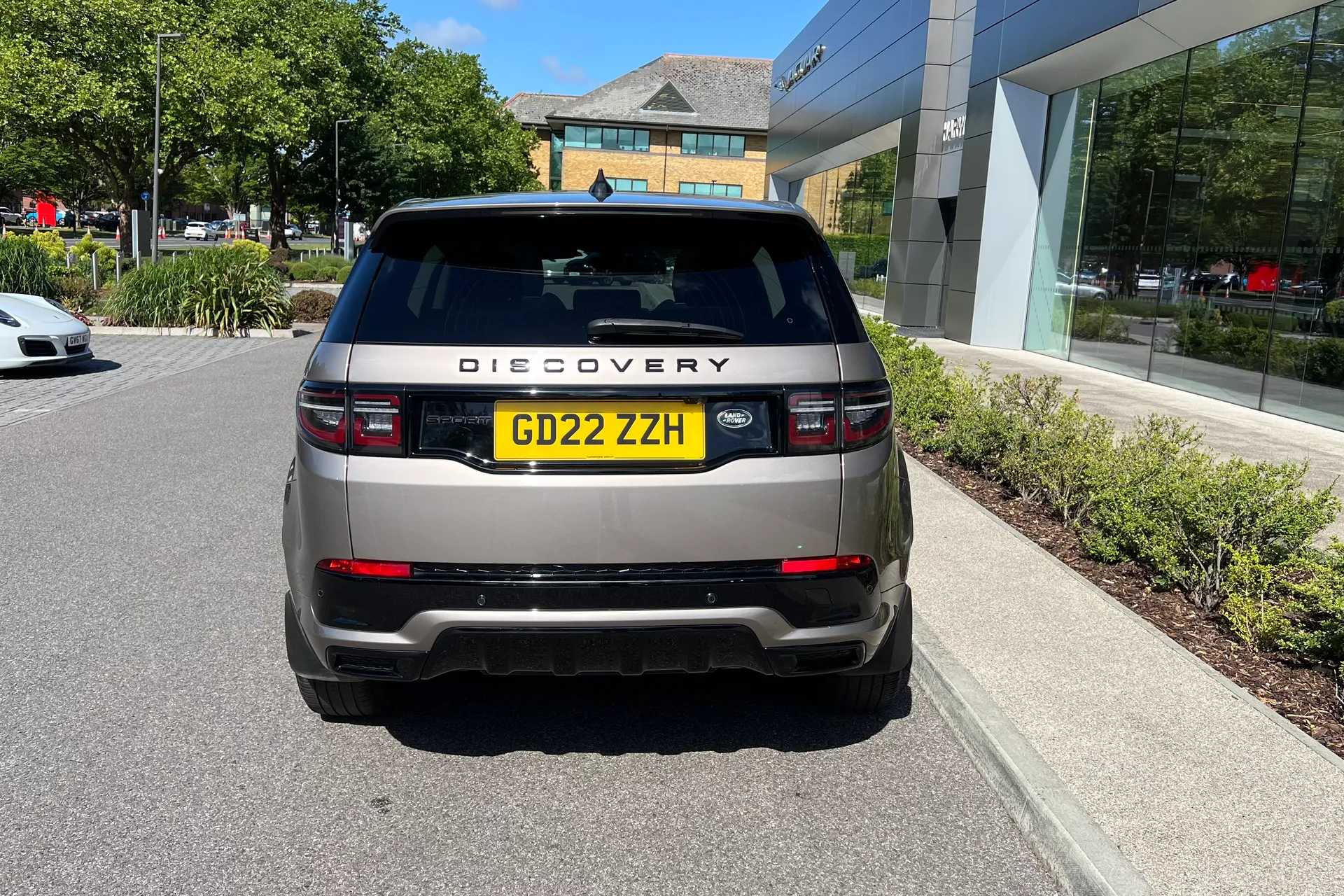LAND ROVER DISCOVERY SPORT thumbnail image number 24
