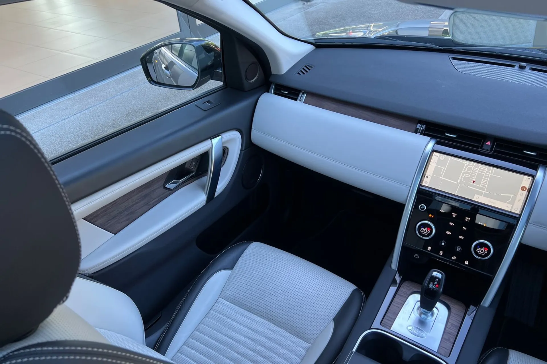 LAND ROVER DISCOVERY SPORT thumbnail image number 29