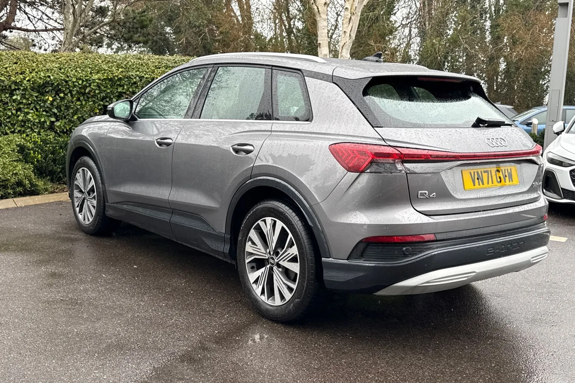 Audi Q4 thumbnail image number 14