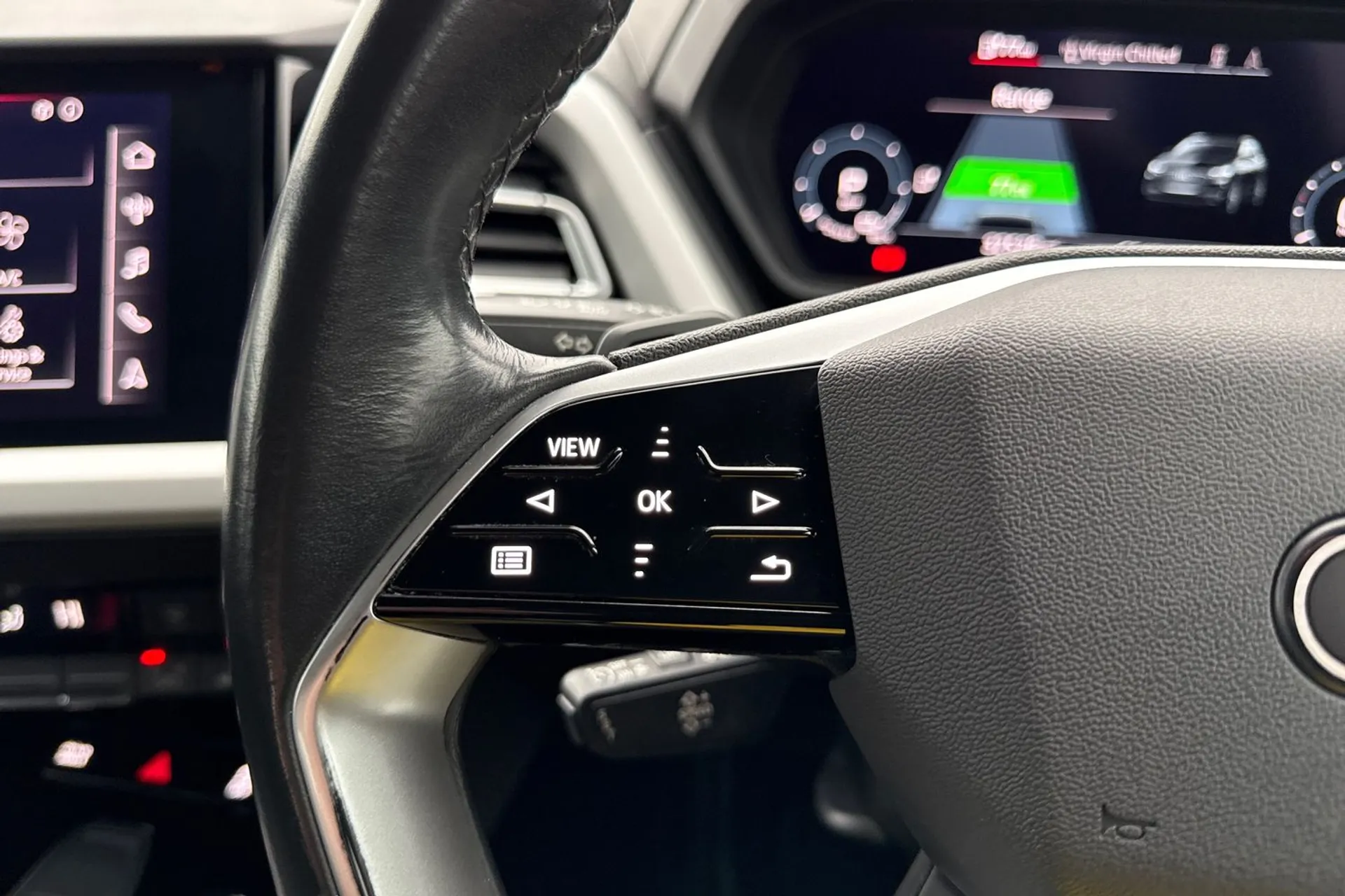 Audi Q4 thumbnail image number 30