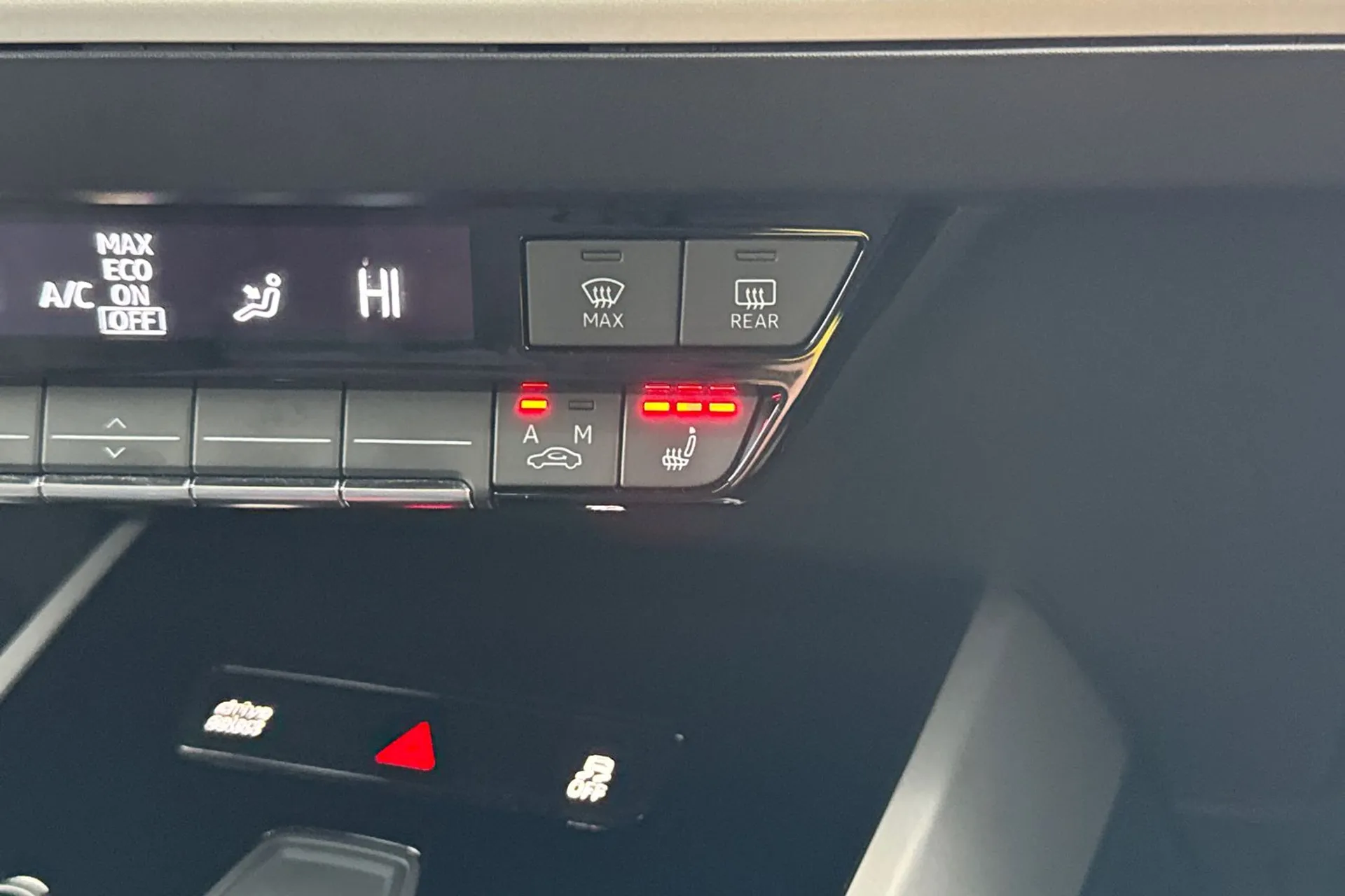 Audi Q4 thumbnail image number 27