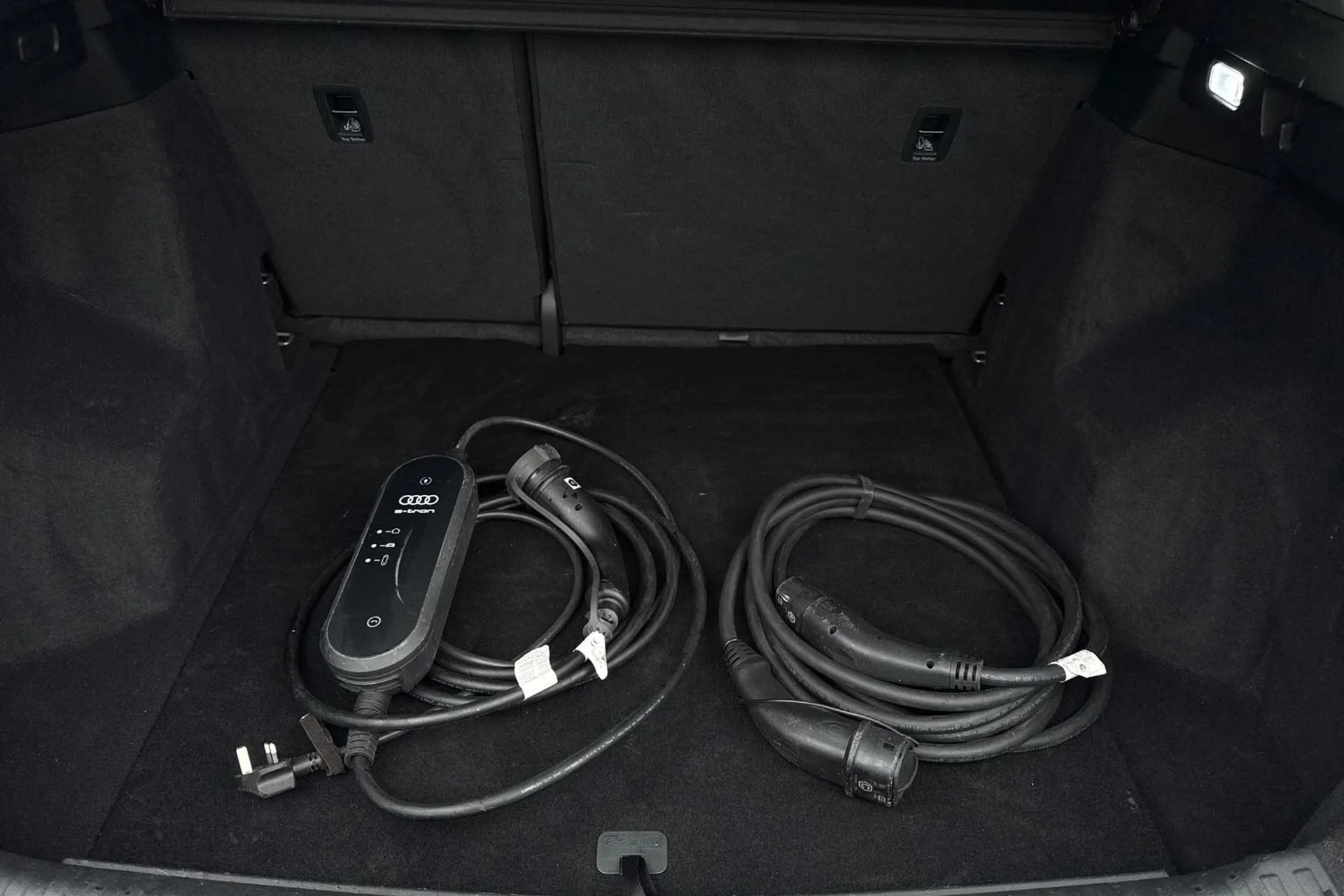 Audi Q4 thumbnail image number 38