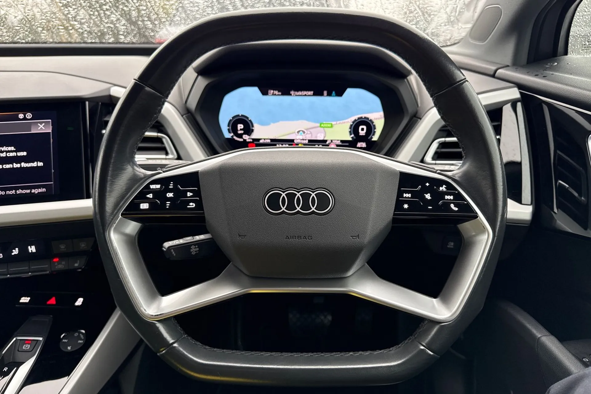 Audi Q4 thumbnail image number 6