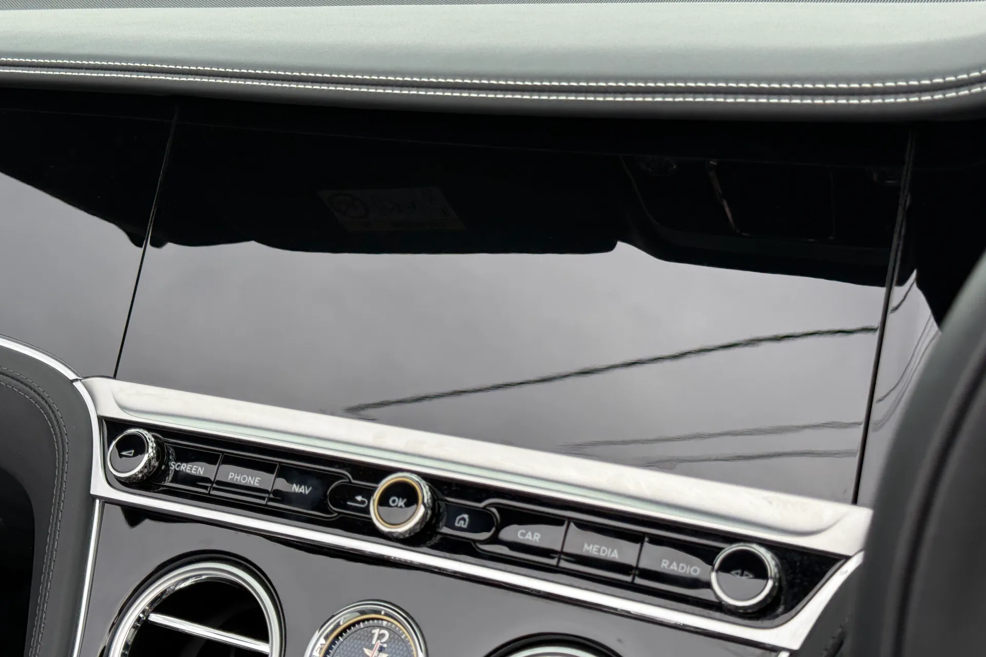 Bentley CONTINENTAL GTC thumbnail image number 34