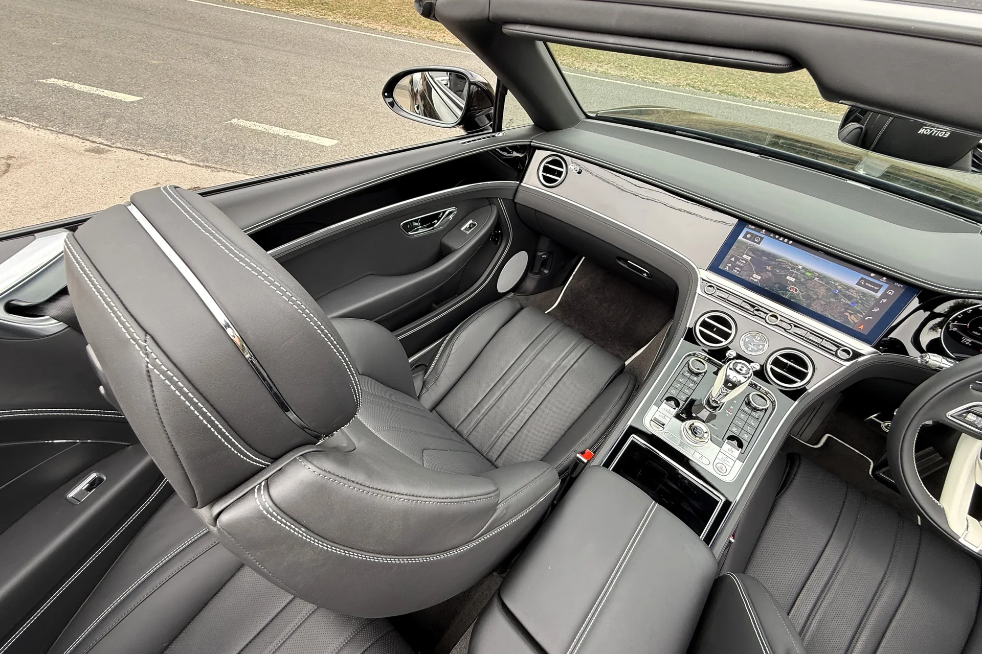 Bentley CONTINENTAL GTC thumbnail image number 23