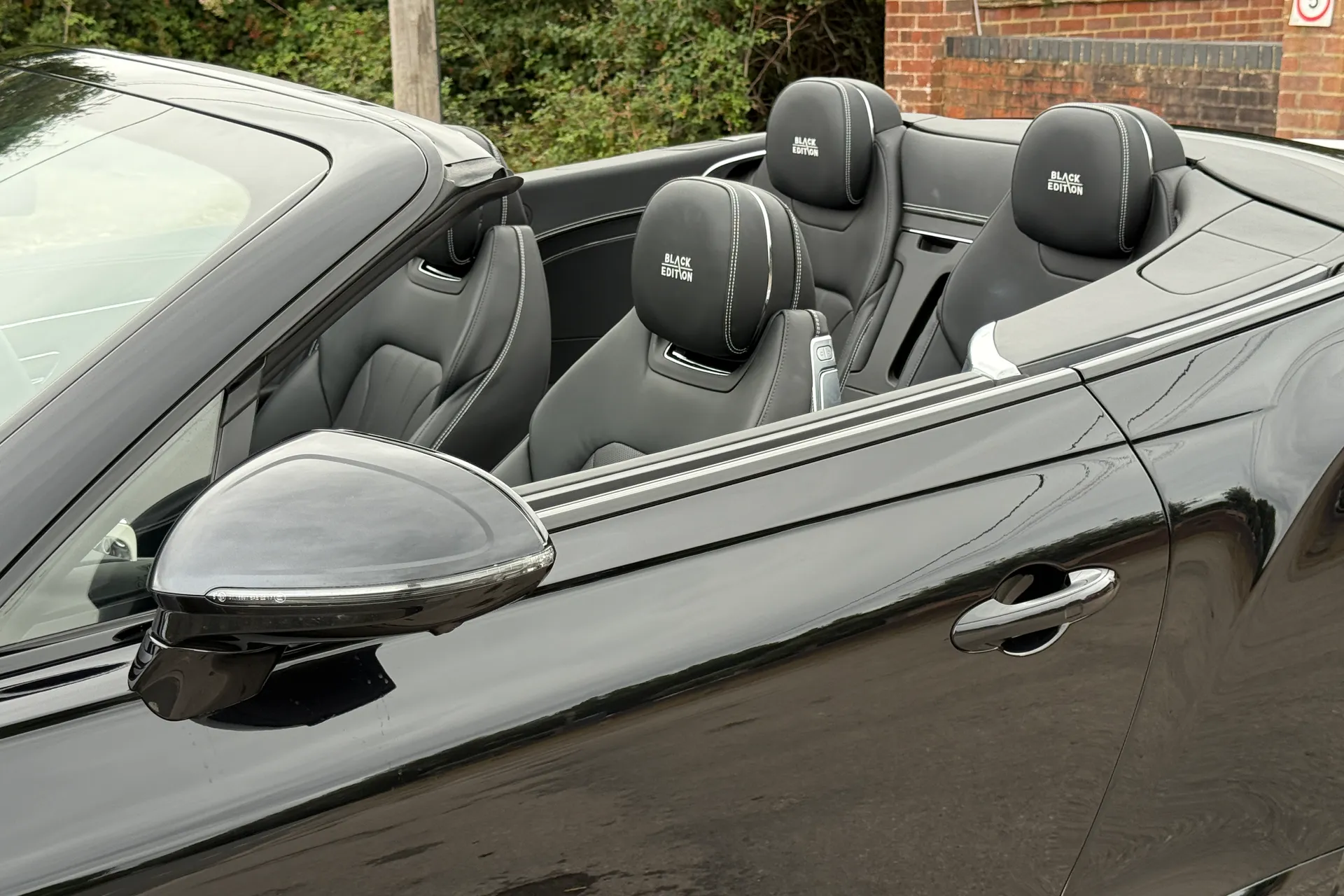 Bentley CONTINENTAL GTC thumbnail image number 45