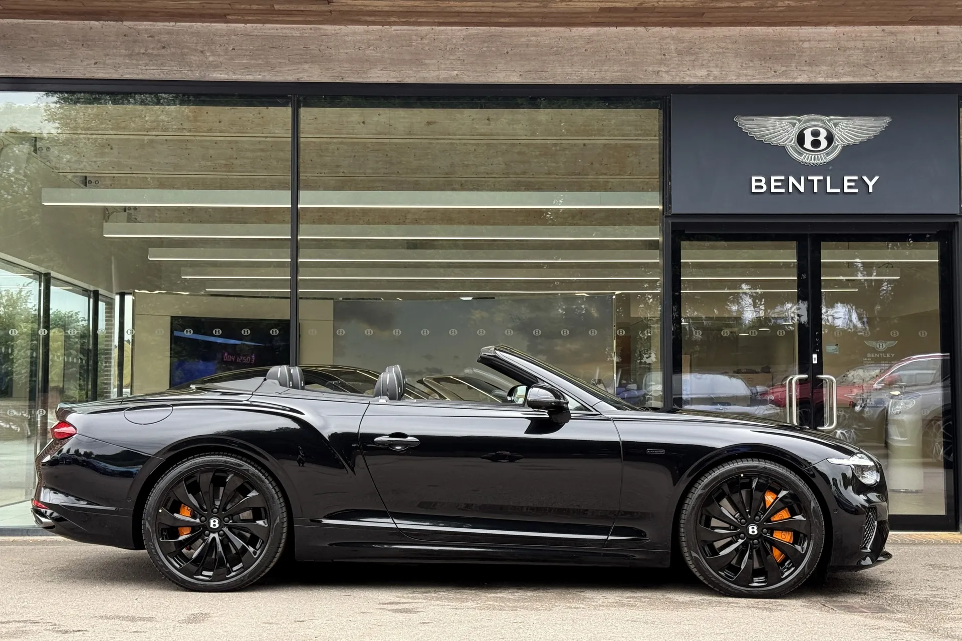 Bentley CONTINENTAL GTC thumbnail image number 2