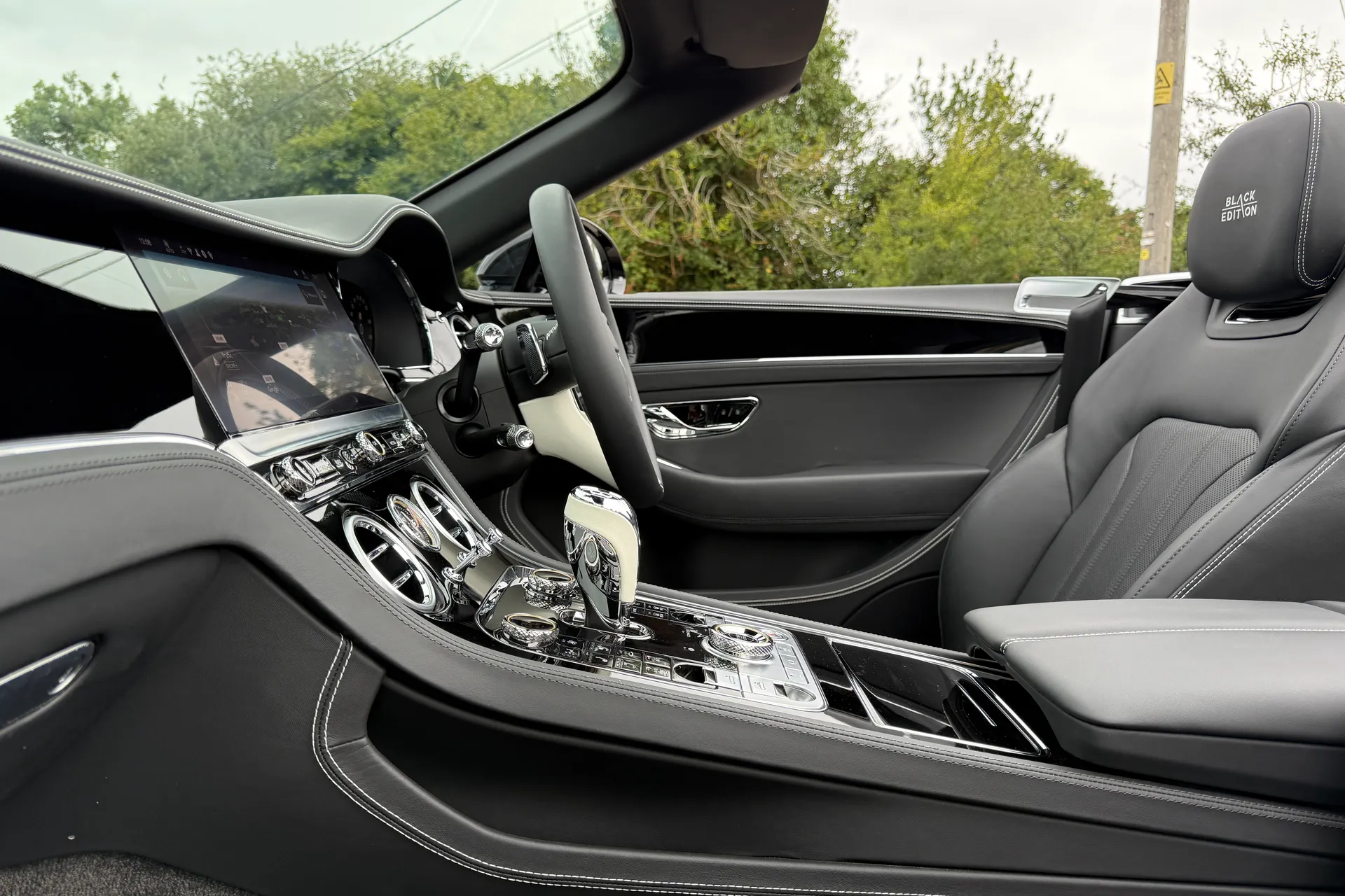 Bentley CONTINENTAL GTC thumbnail image number 21