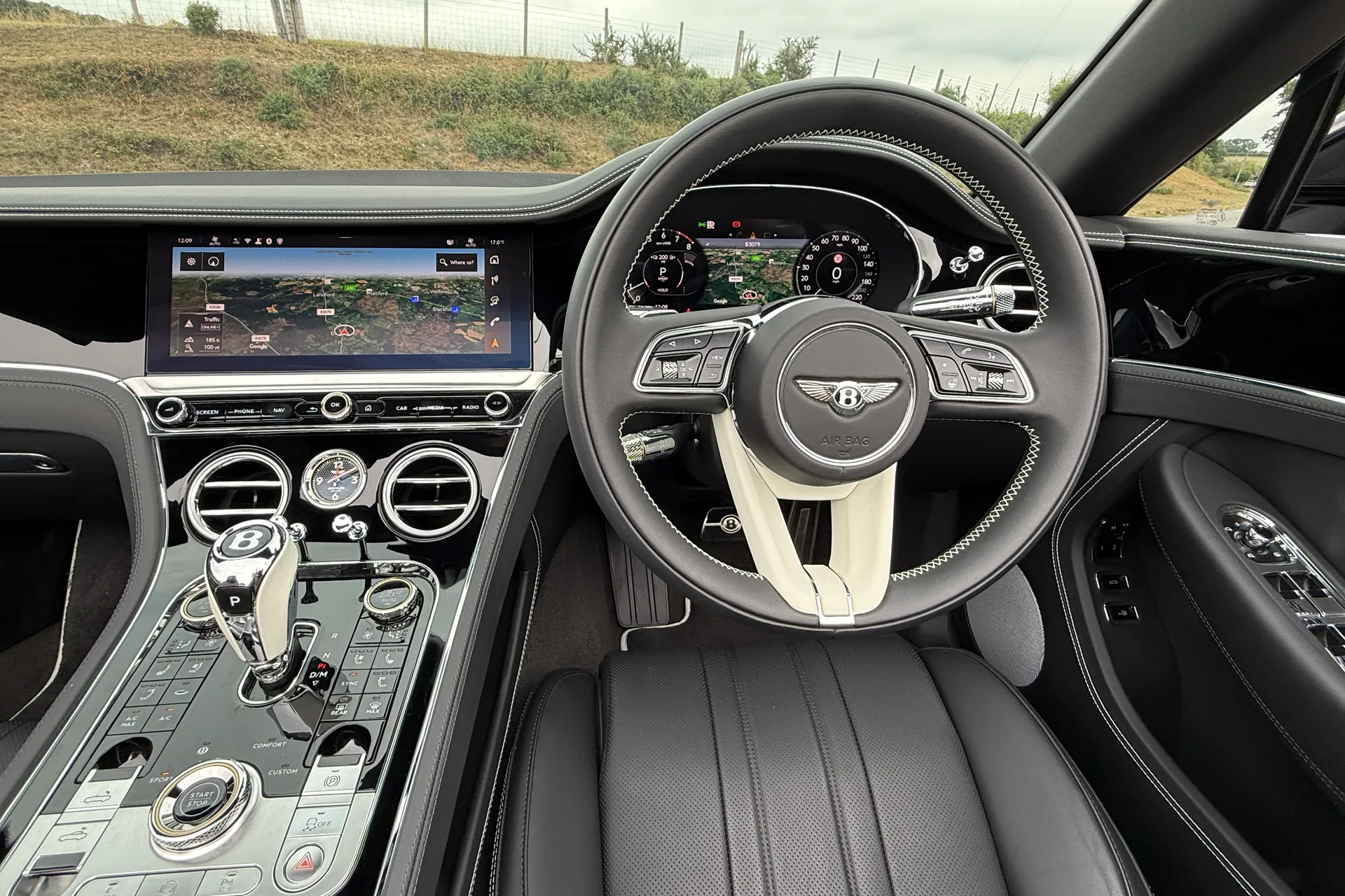 Bentley CONTINENTAL GTC thumbnail image number 26