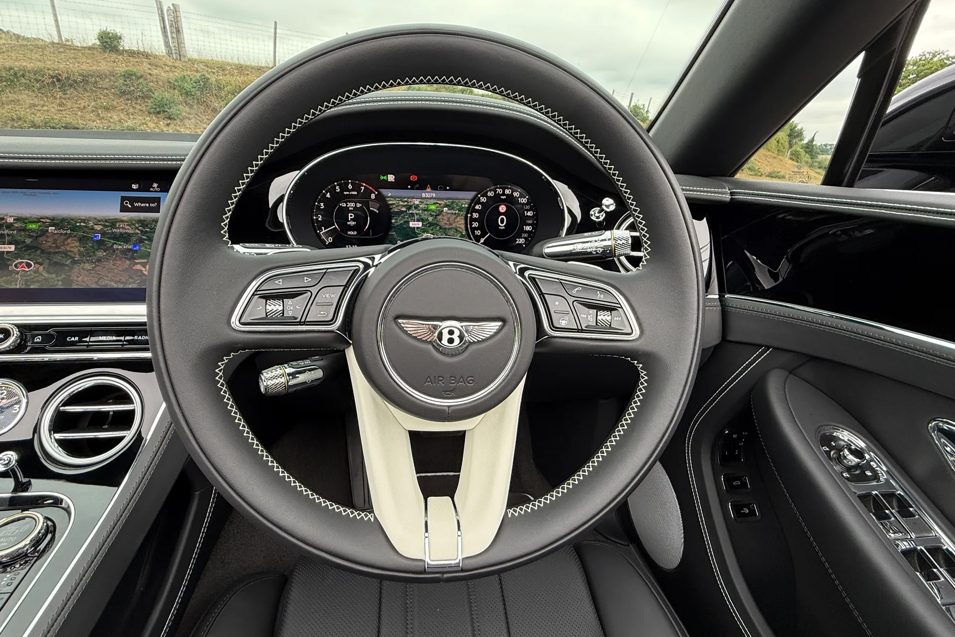 Bentley CONTINENTAL GTC thumbnail image number 27