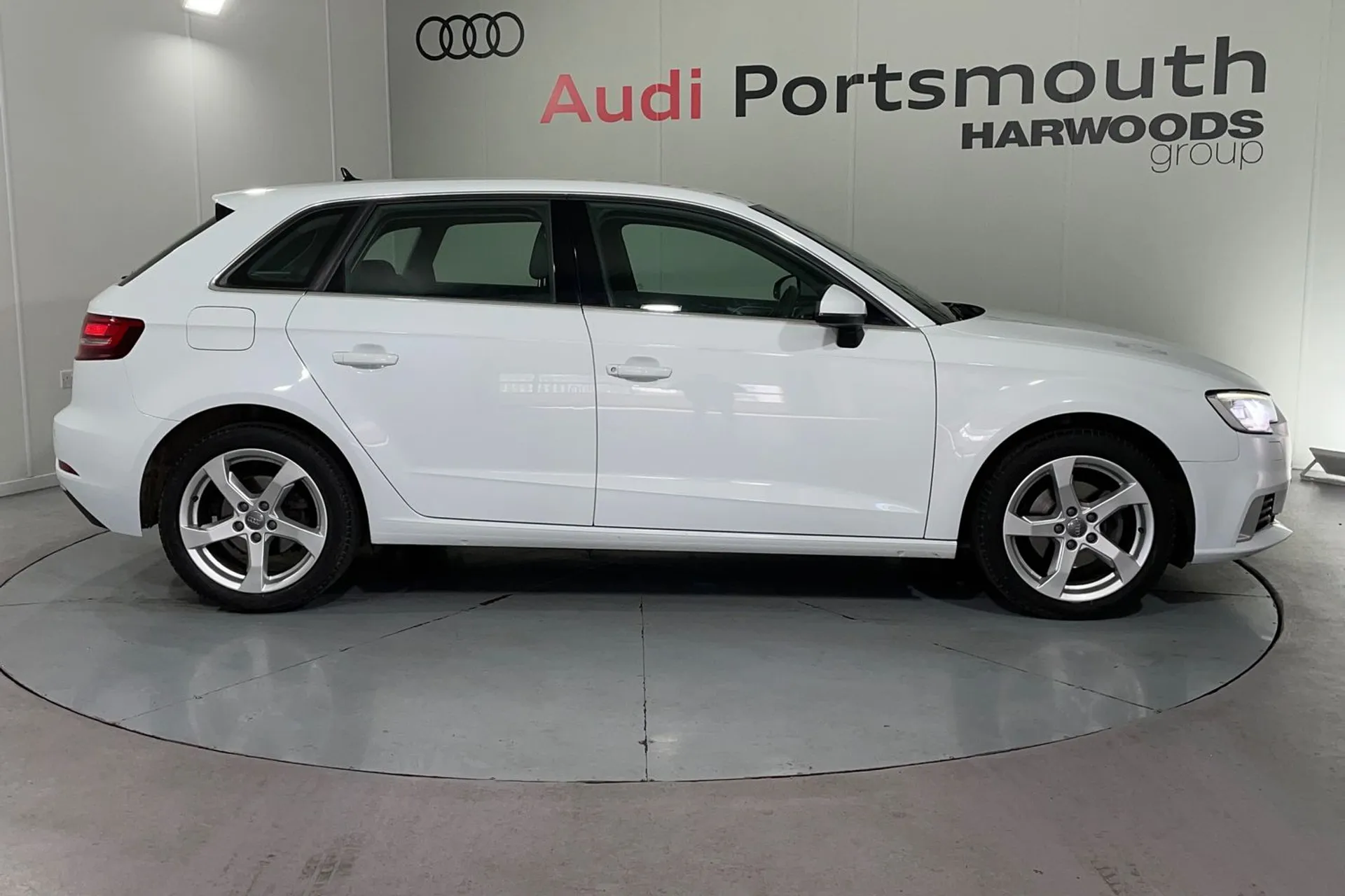 Audi A3 thumbnail image number 2