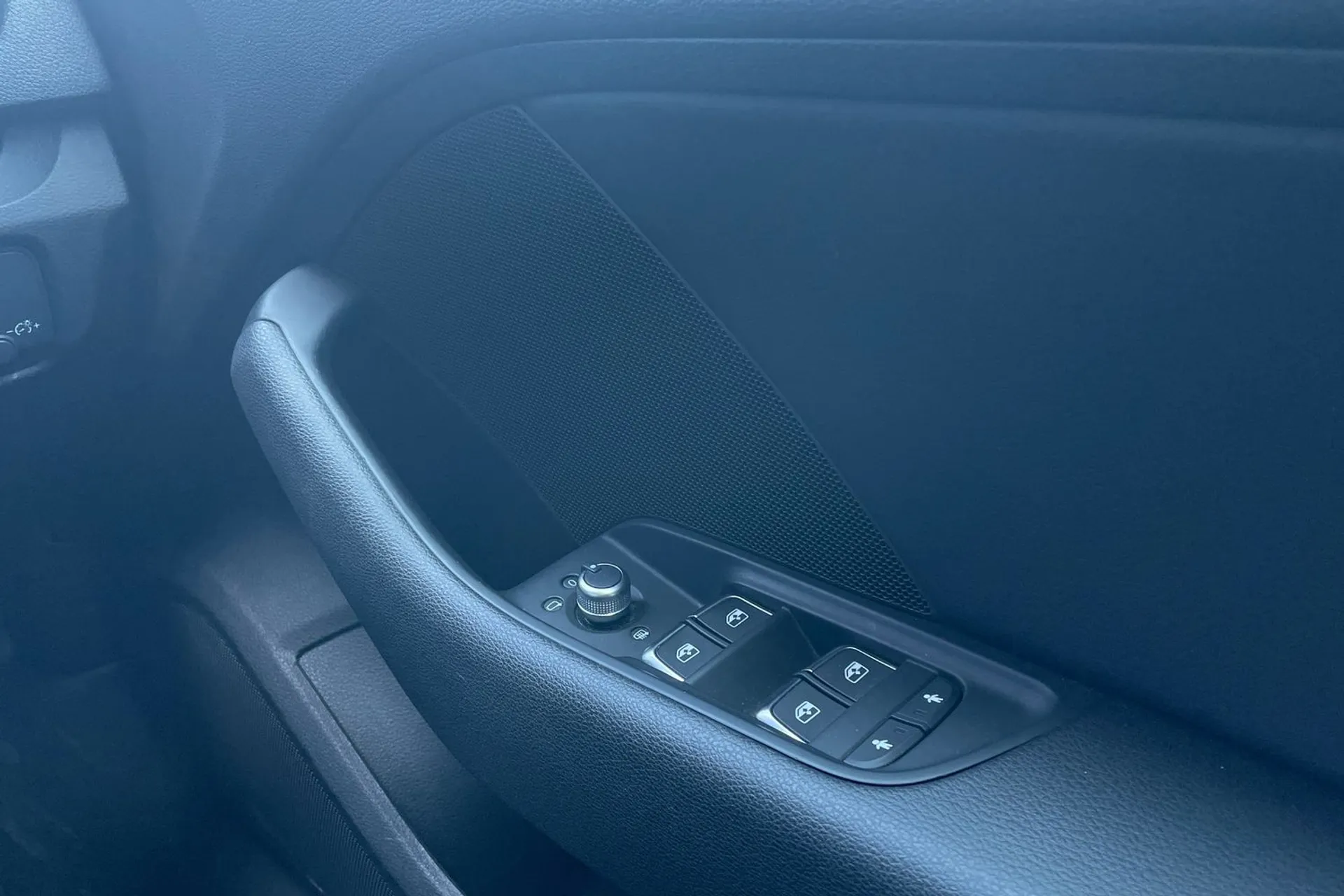Audi A3 thumbnail image number 40