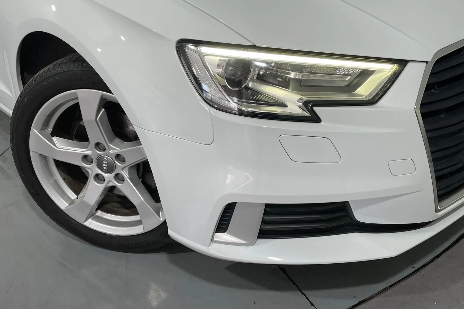 Audi A3 thumbnail image number 6