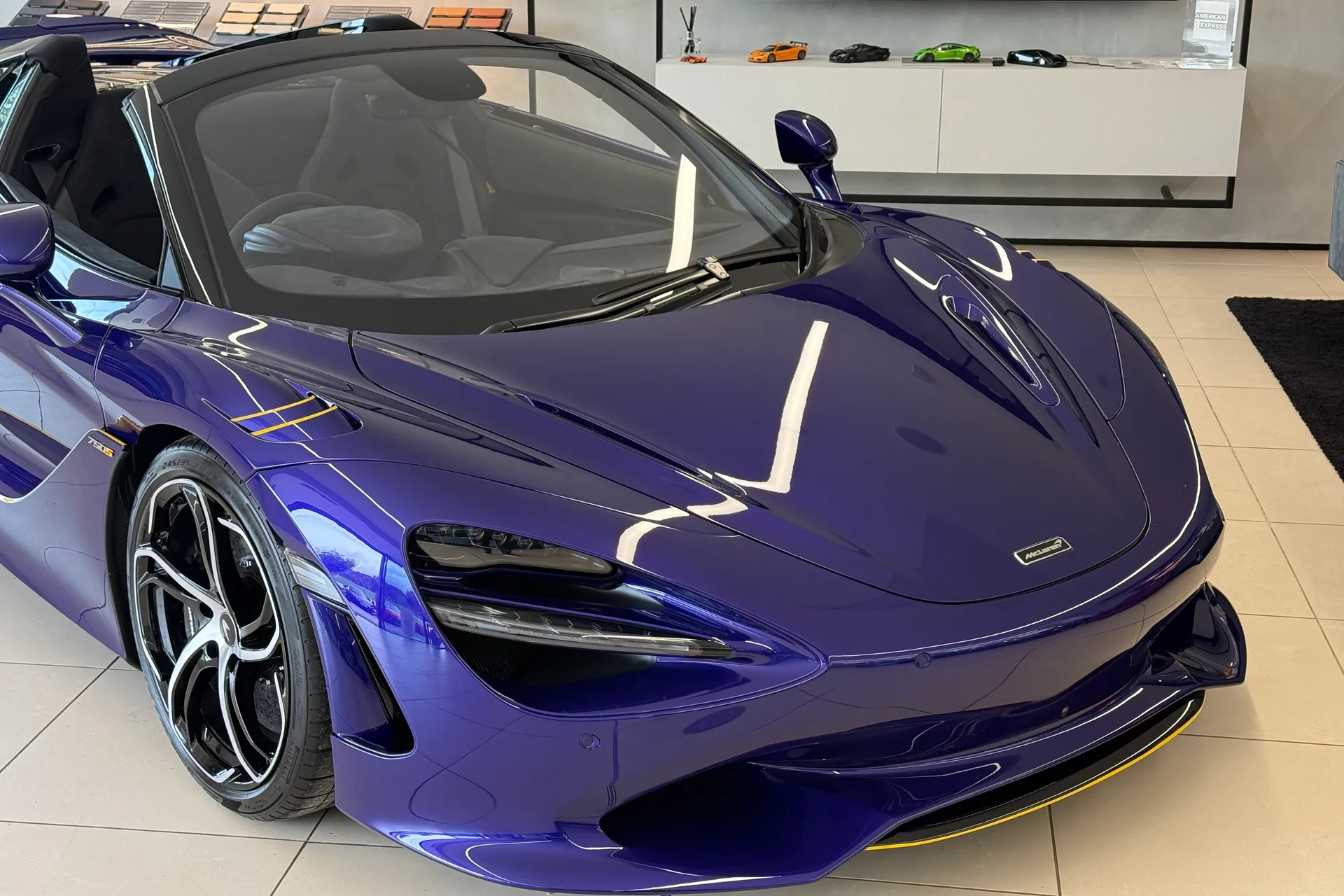 McLaren 750 thumbnail image number 6