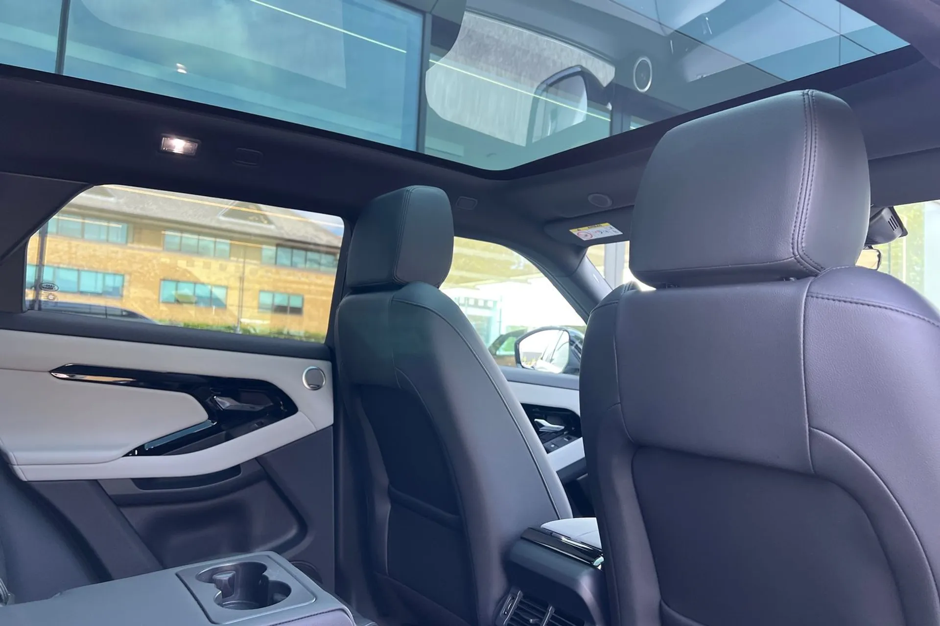 LAND ROVER RANGE ROVER EVOQUE thumbnail image number 35