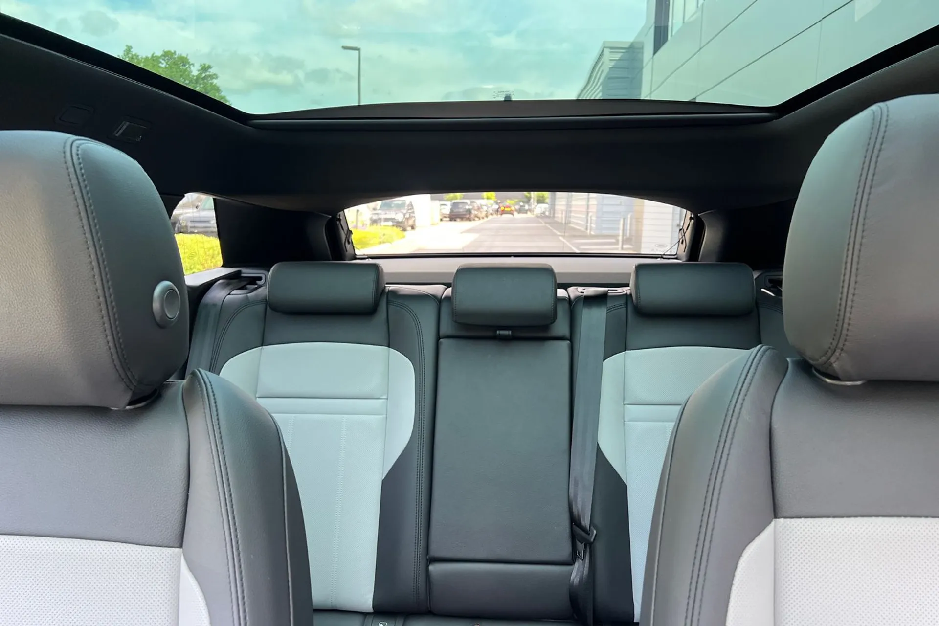 LAND ROVER RANGE ROVER EVOQUE thumbnail image number 38