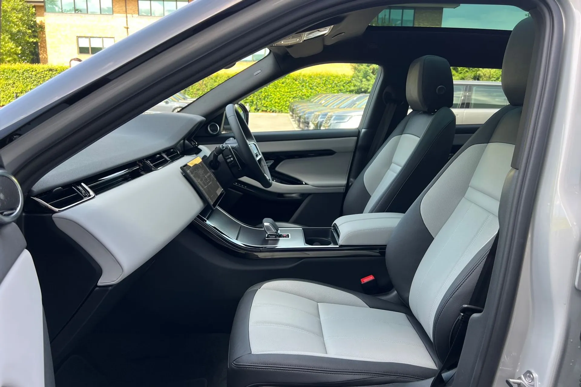 LAND ROVER RANGE ROVER EVOQUE thumbnail image number 44