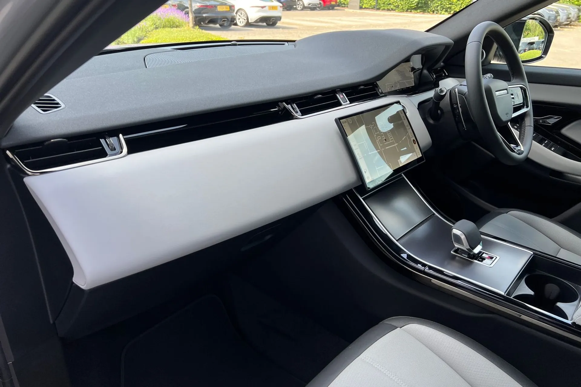 LAND ROVER RANGE ROVER EVOQUE thumbnail image number 43