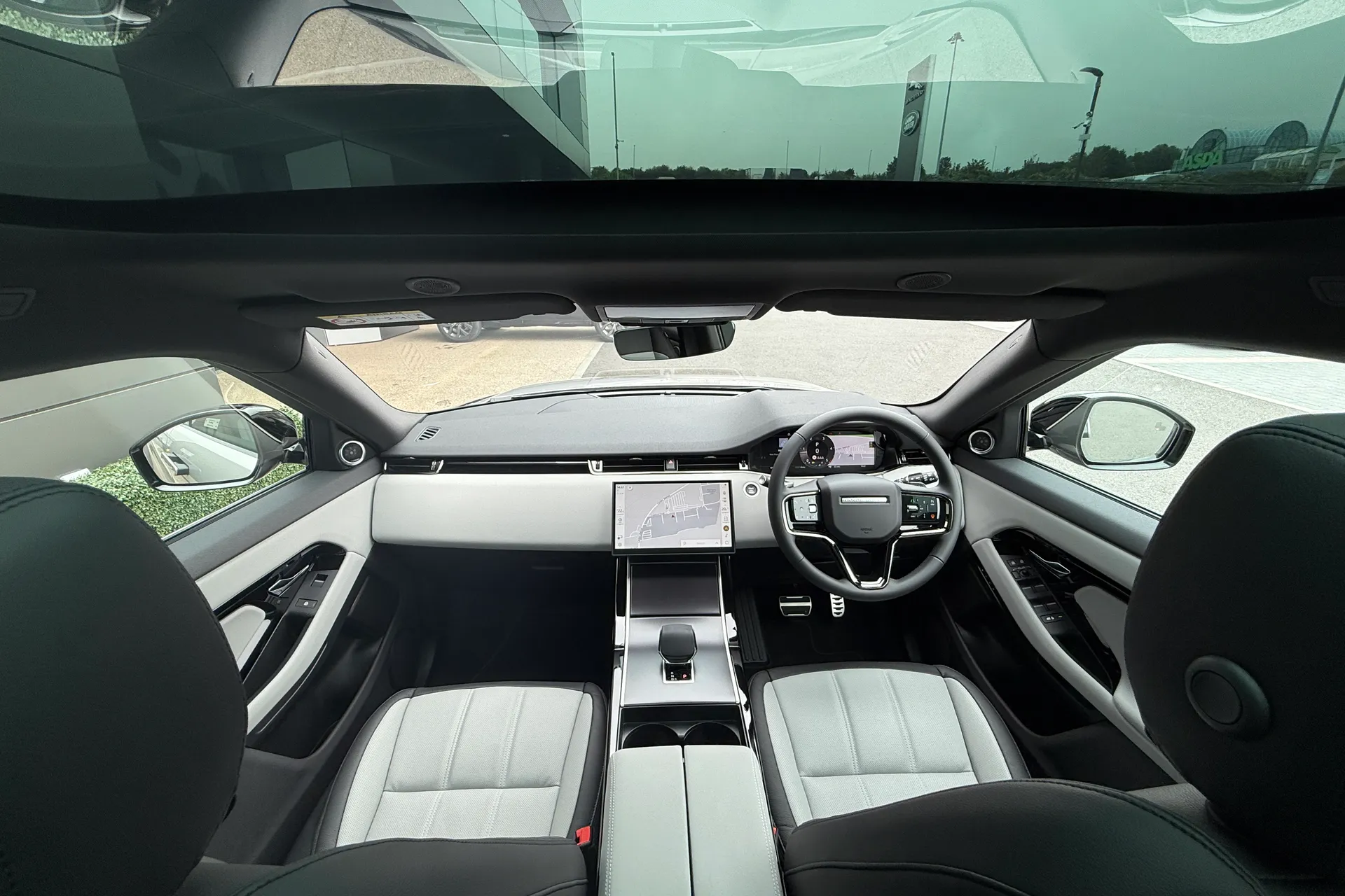 LAND ROVER RANGE ROVER EVOQUE thumbnail image number 3
