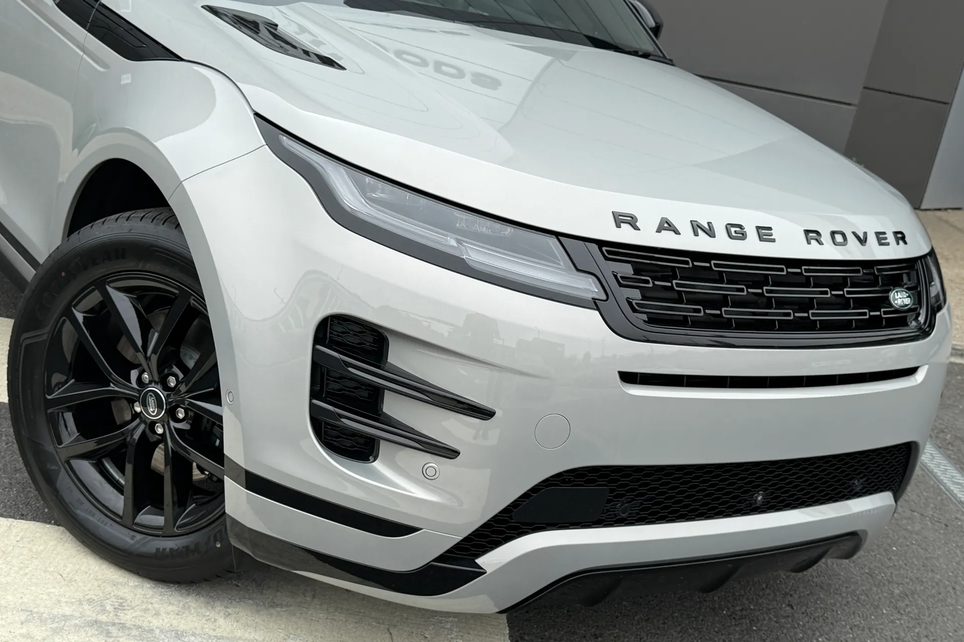 LAND ROVER RANGE ROVER EVOQUE thumbnail image number 21