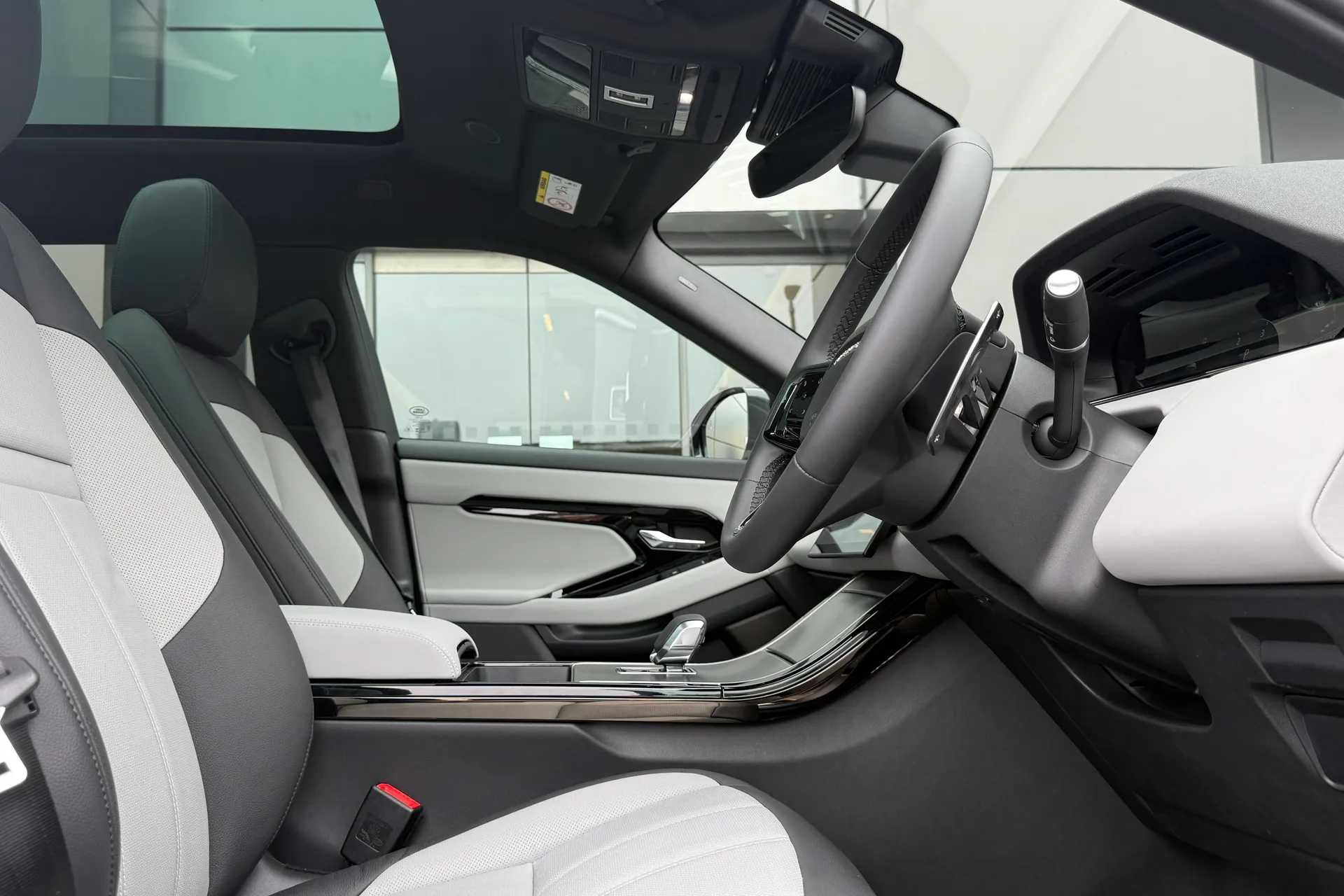 LAND ROVER RANGE ROVER EVOQUE thumbnail image number 15