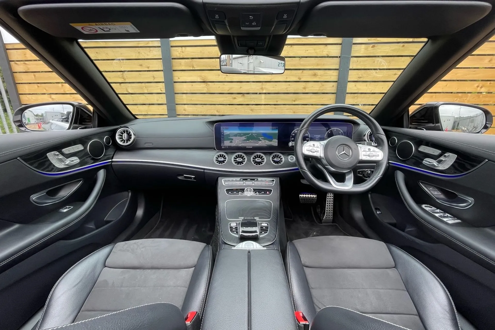 MERCEDES-BENZ E CLASS thumbnail image number 3