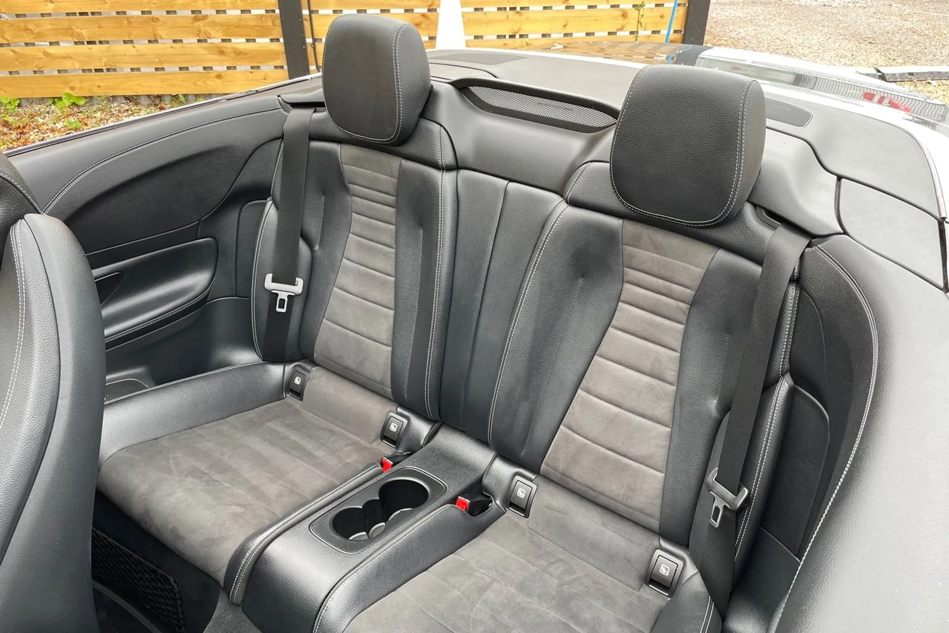 MERCEDES-BENZ E CLASS thumbnail image number 25