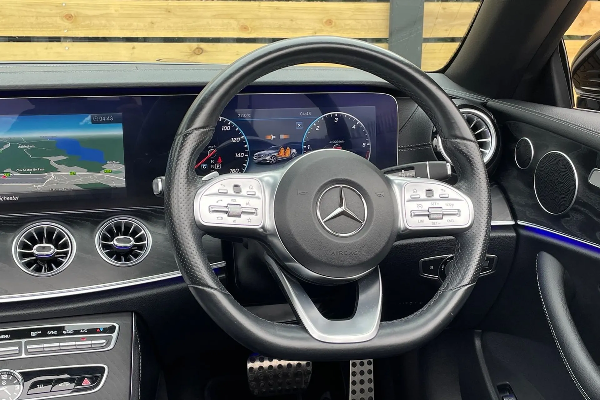 MERCEDES-BENZ E CLASS thumbnail image number 29