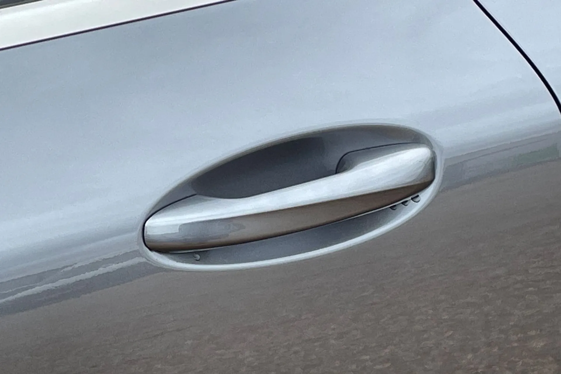 MERCEDES-BENZ E CLASS thumbnail image number 17