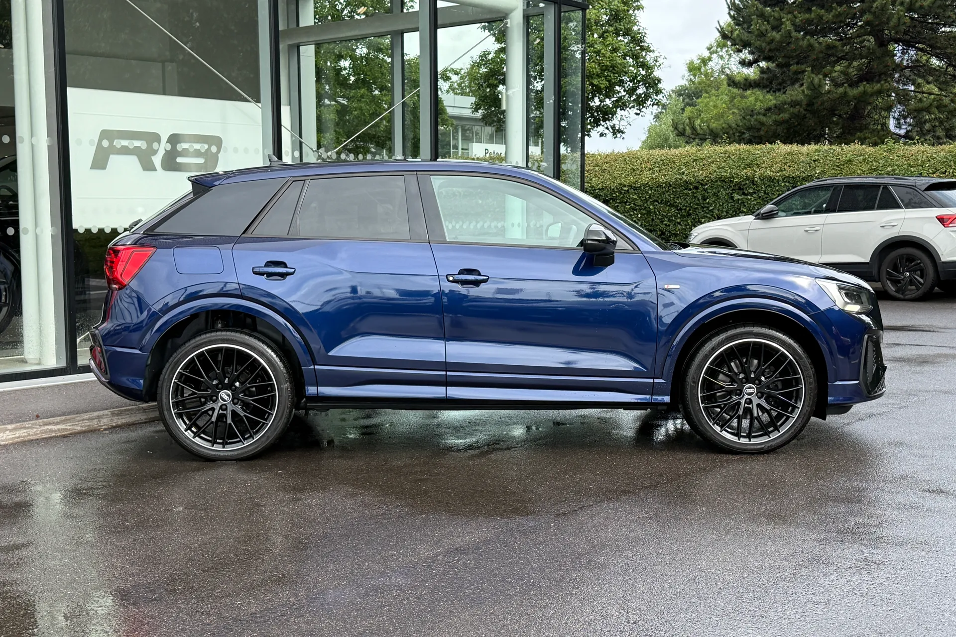 Audi Q2 thumbnail image number 2
