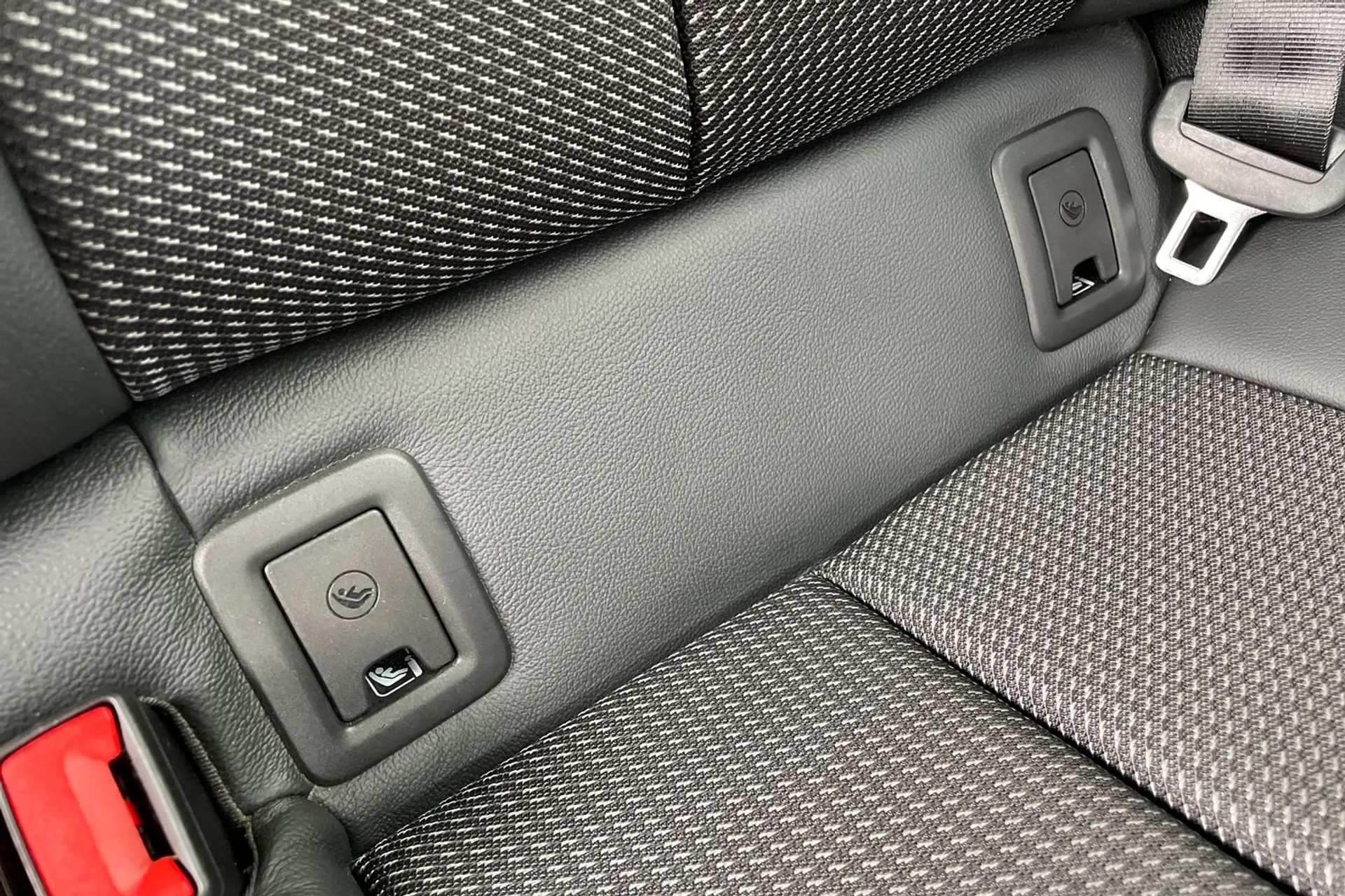 Audi Q2 thumbnail image number 36