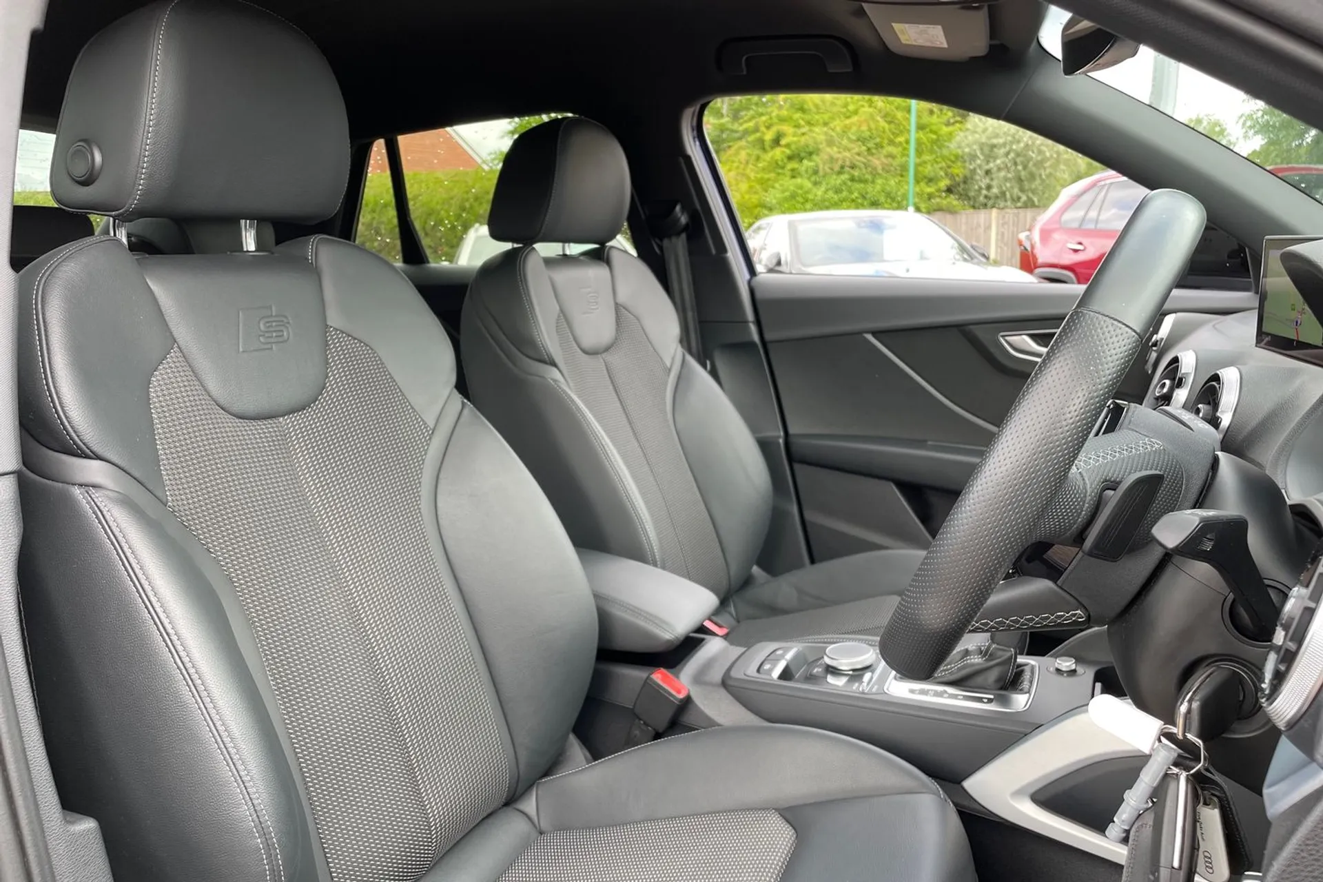 Audi Q2 thumbnail image number 23