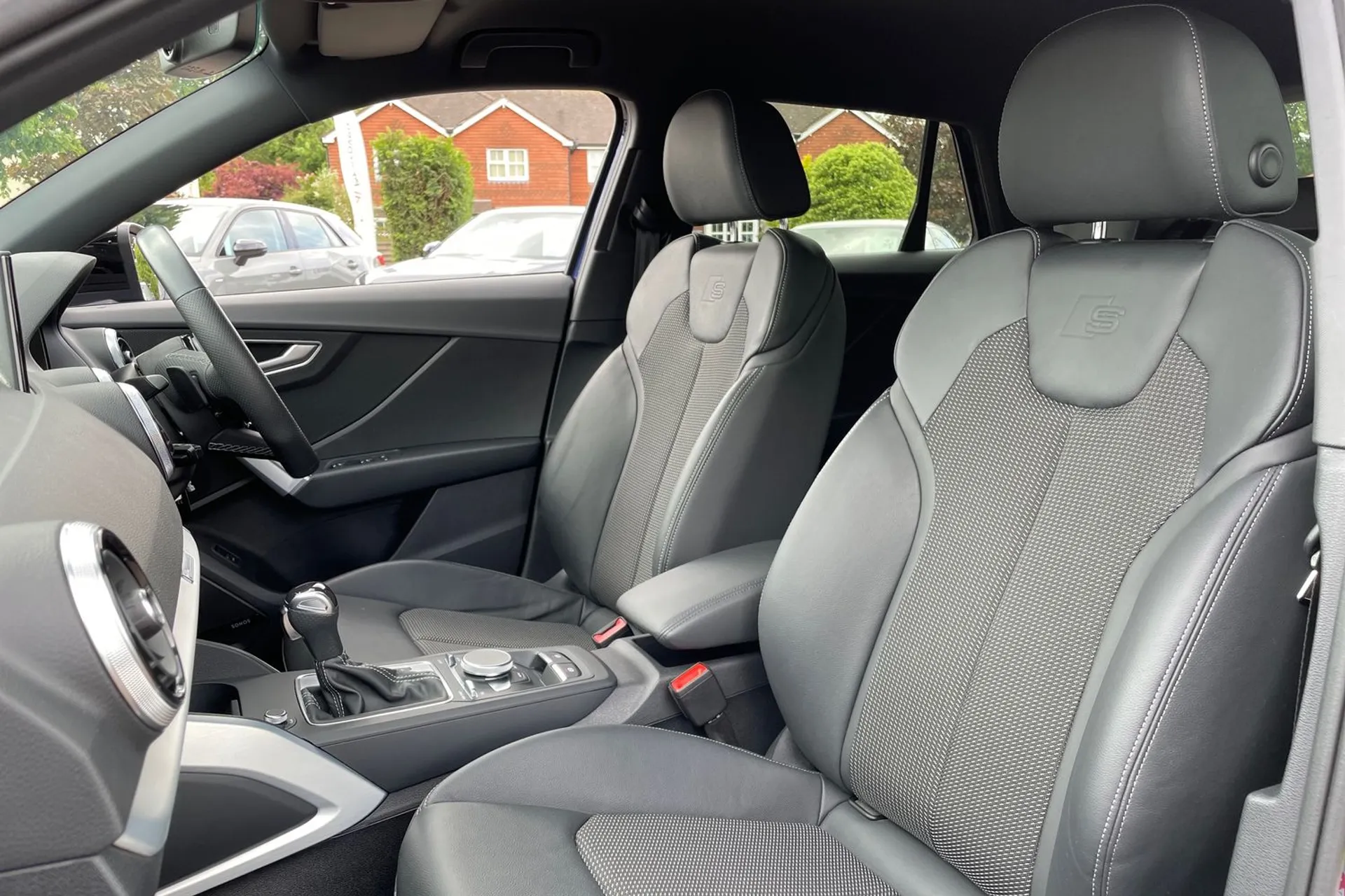 Audi Q2 thumbnail image number 26
