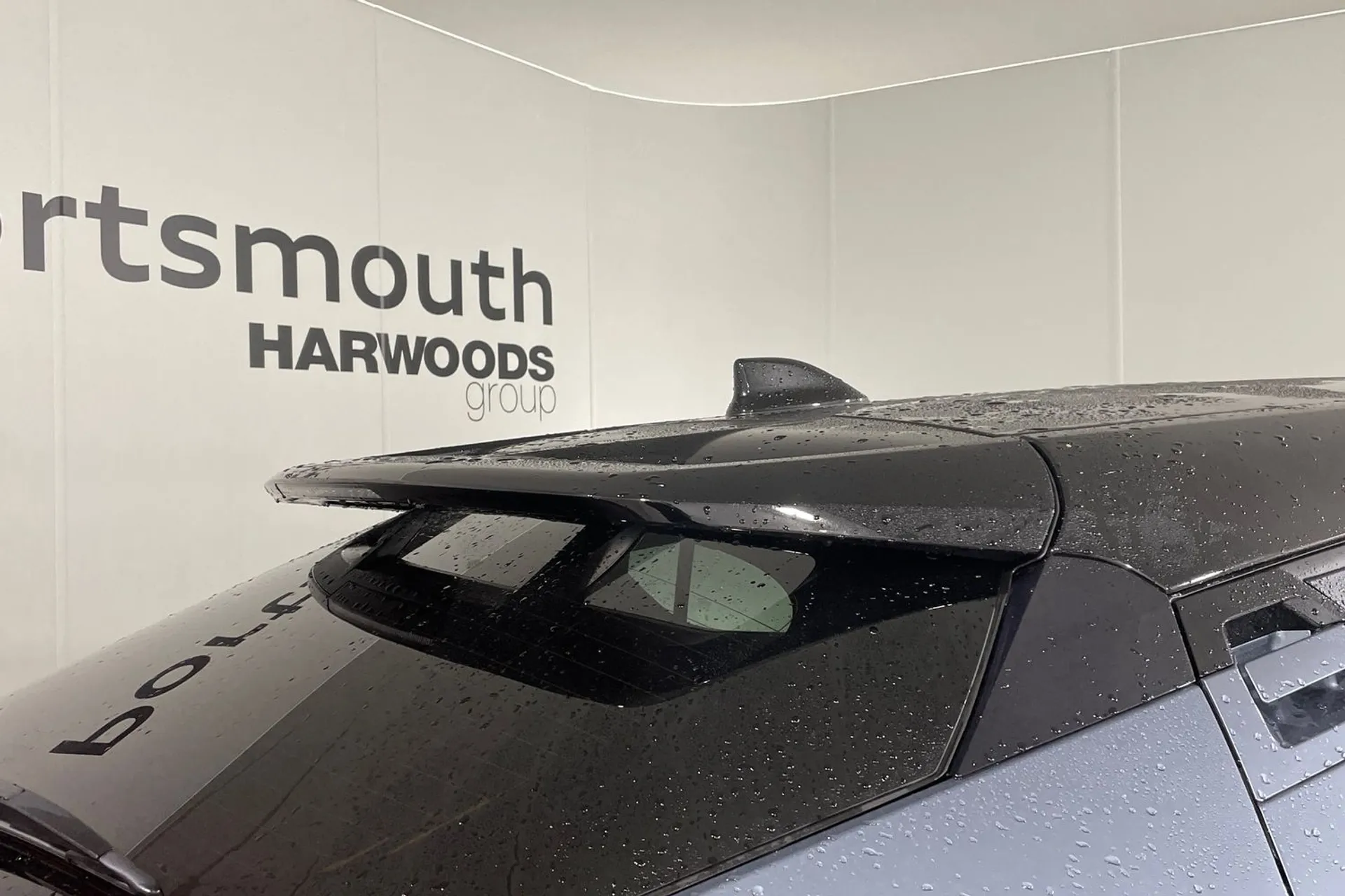 TOYOTA C-HR thumbnail image number 15