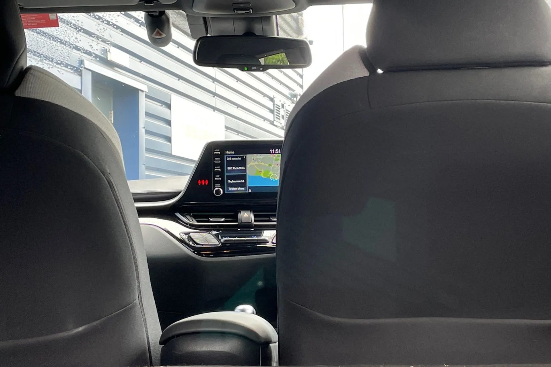 TOYOTA C-HR thumbnail image number 21