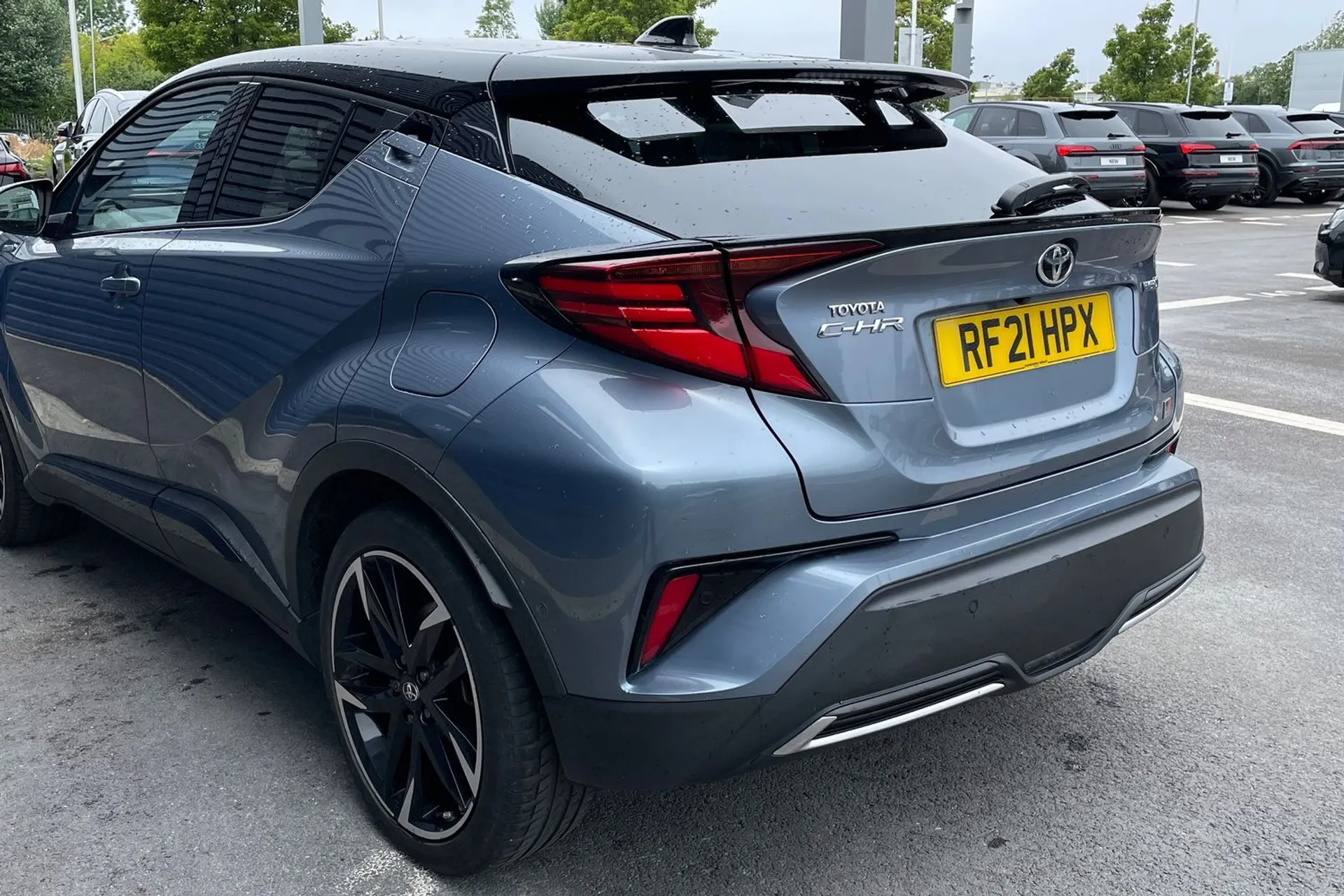 TOYOTA C-HR thumbnail image number 17