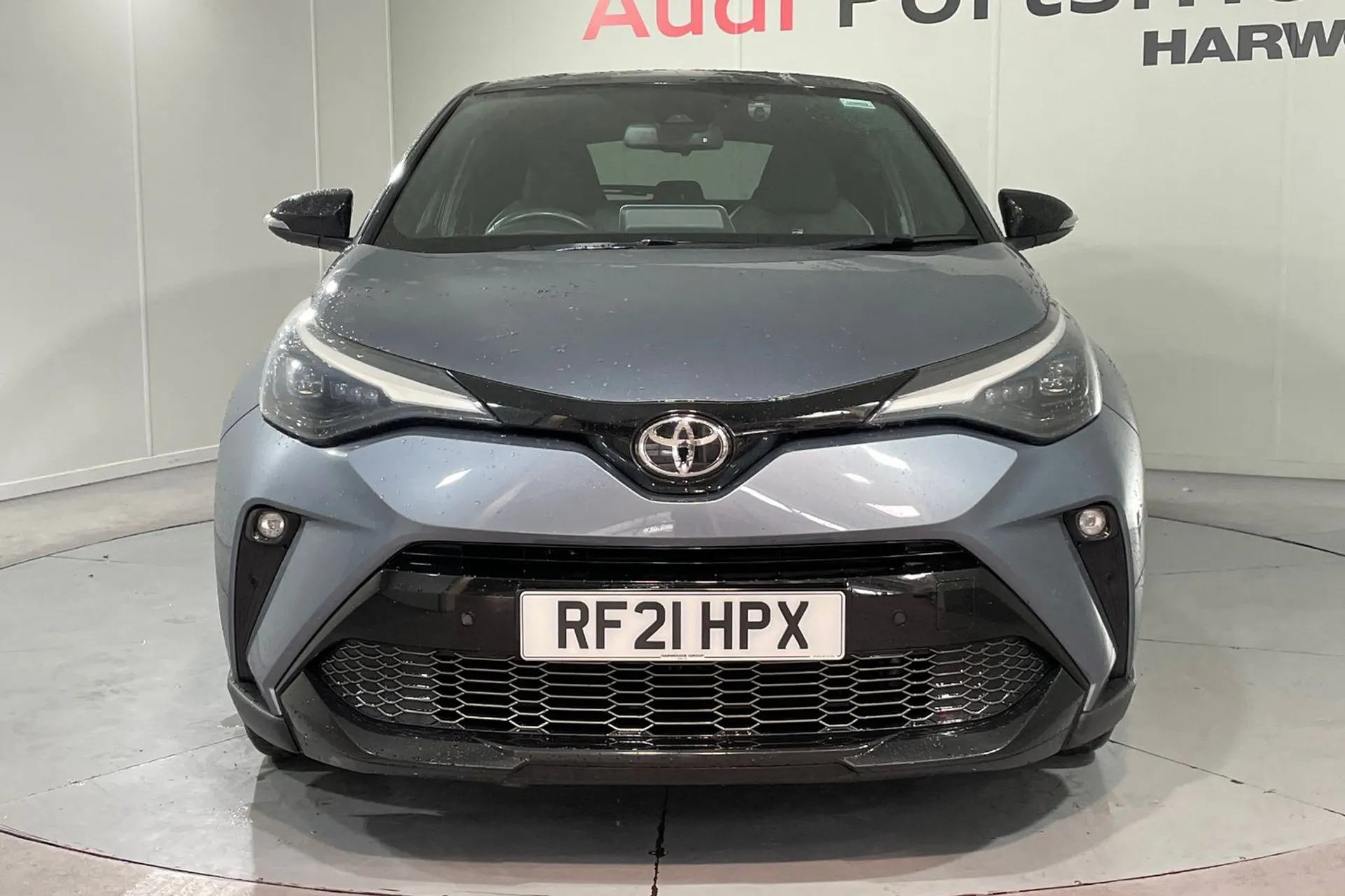 TOYOTA C-HR thumbnail image number 12