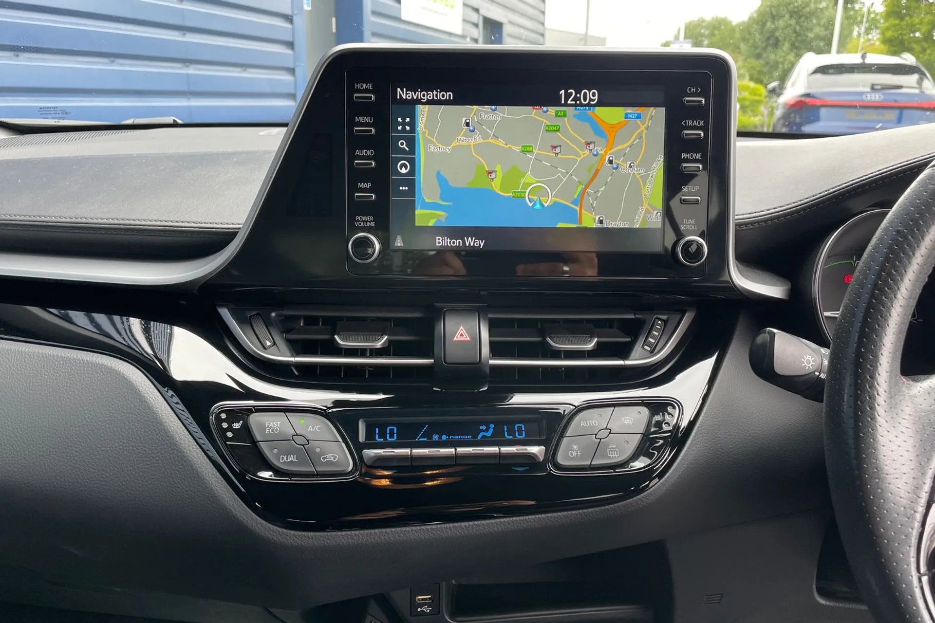 TOYOTA C-HR thumbnail image number 35