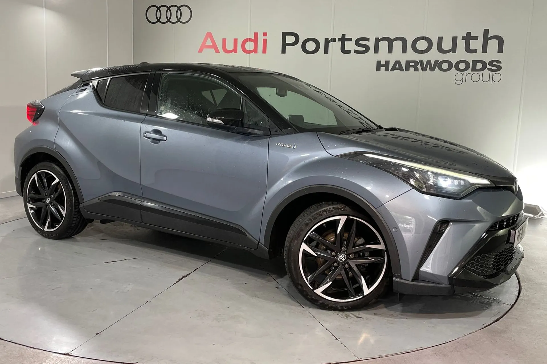 TOYOTA C-HR focused image