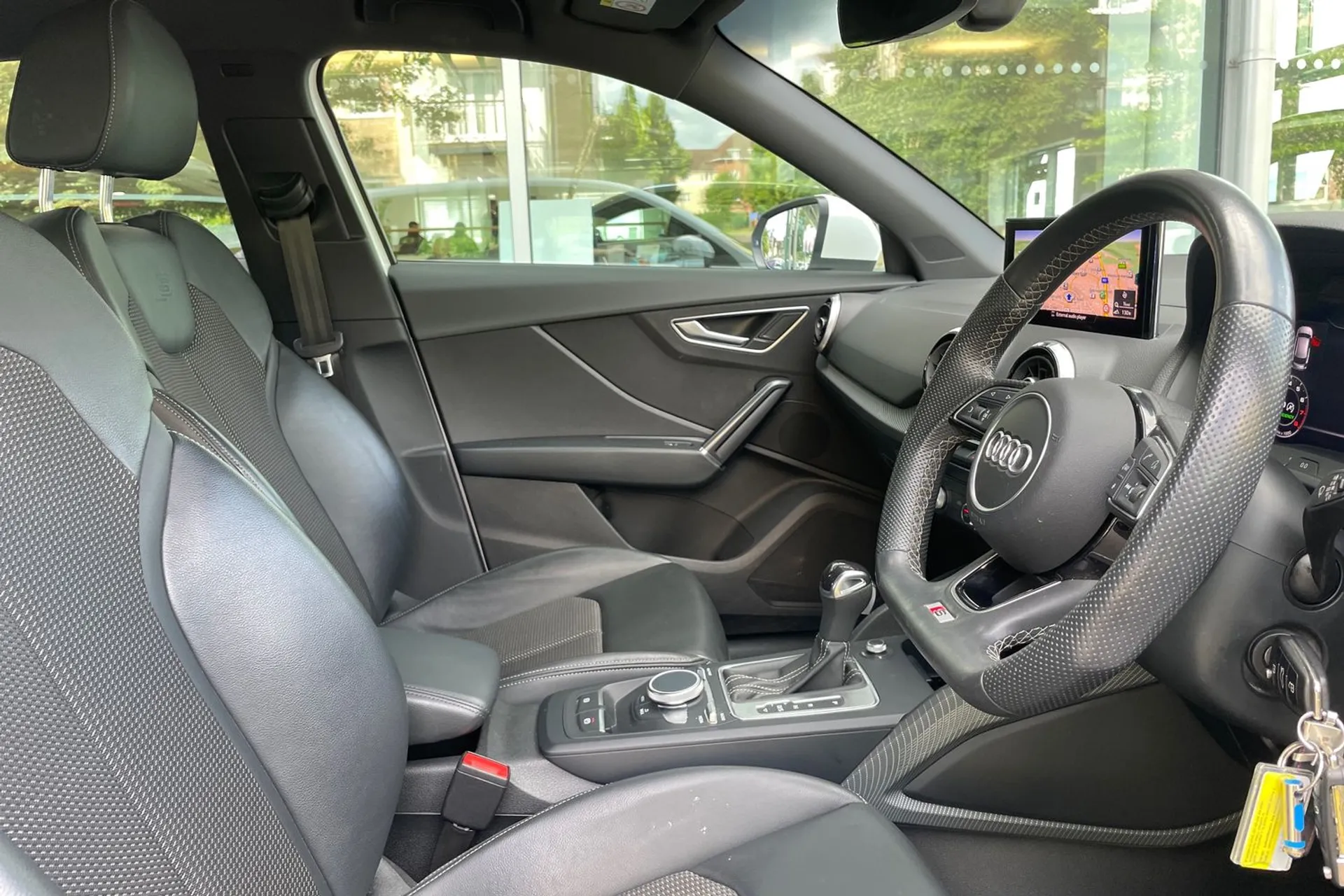 Audi Q2 thumbnail image number 24