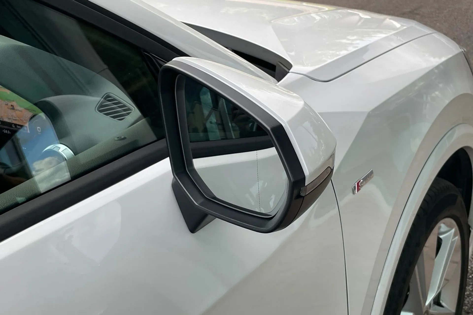 Audi Q2 thumbnail image number 47