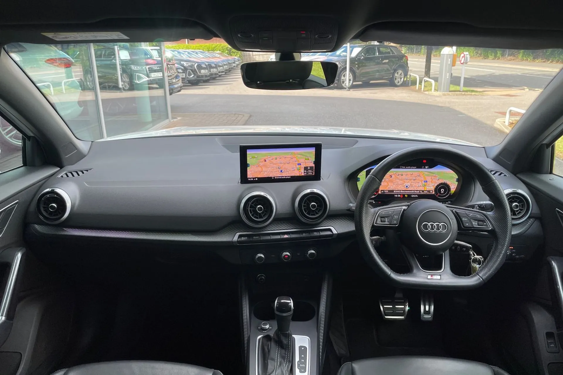 Audi Q2 thumbnail image number 3