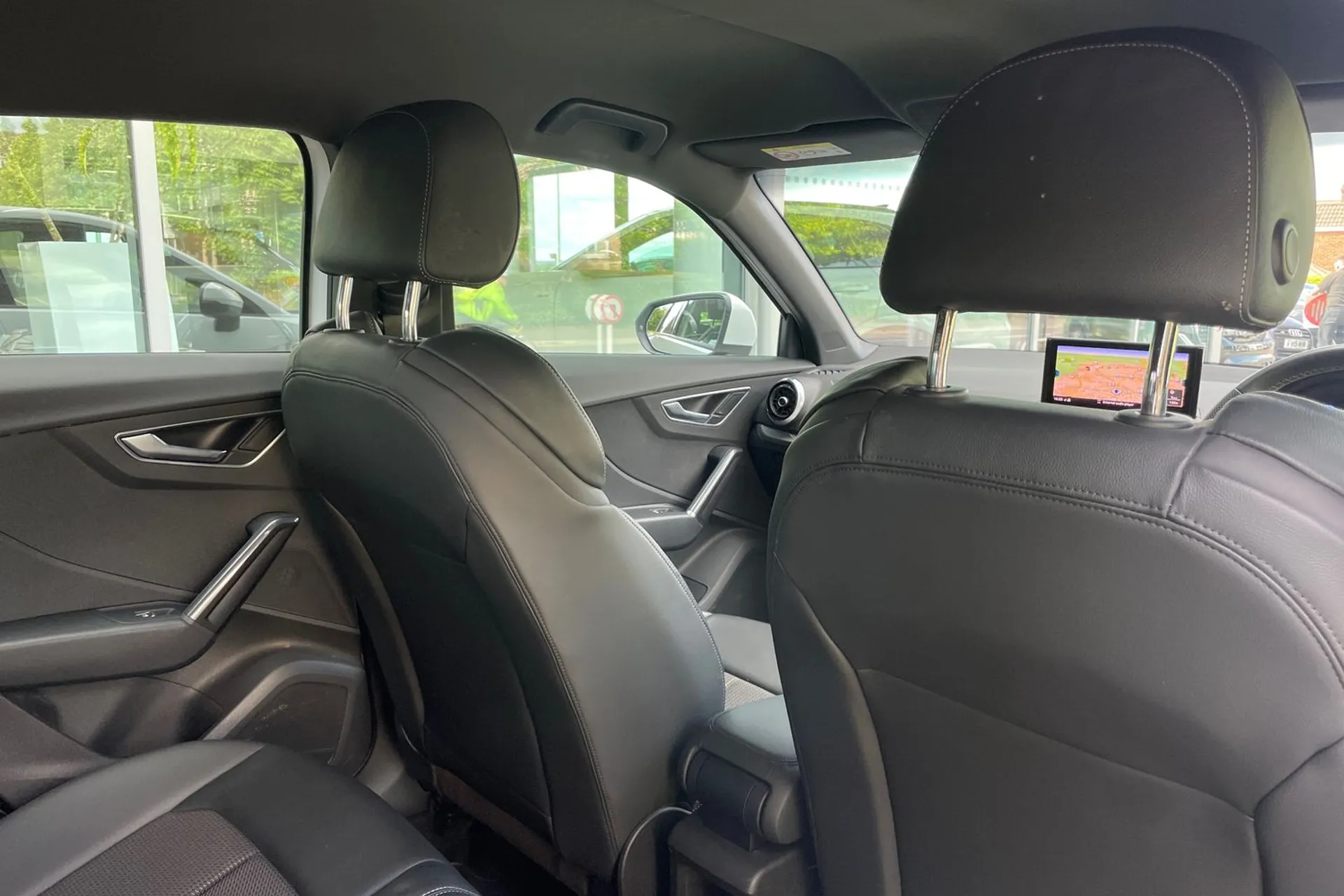 Audi Q2 thumbnail image number 22