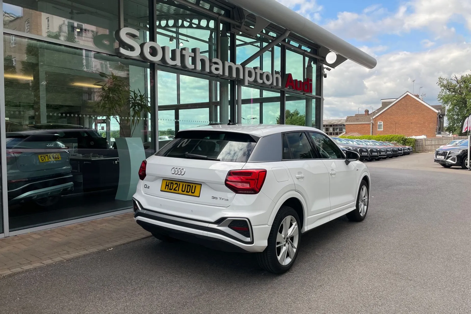 Audi Q2 thumbnail image number 5