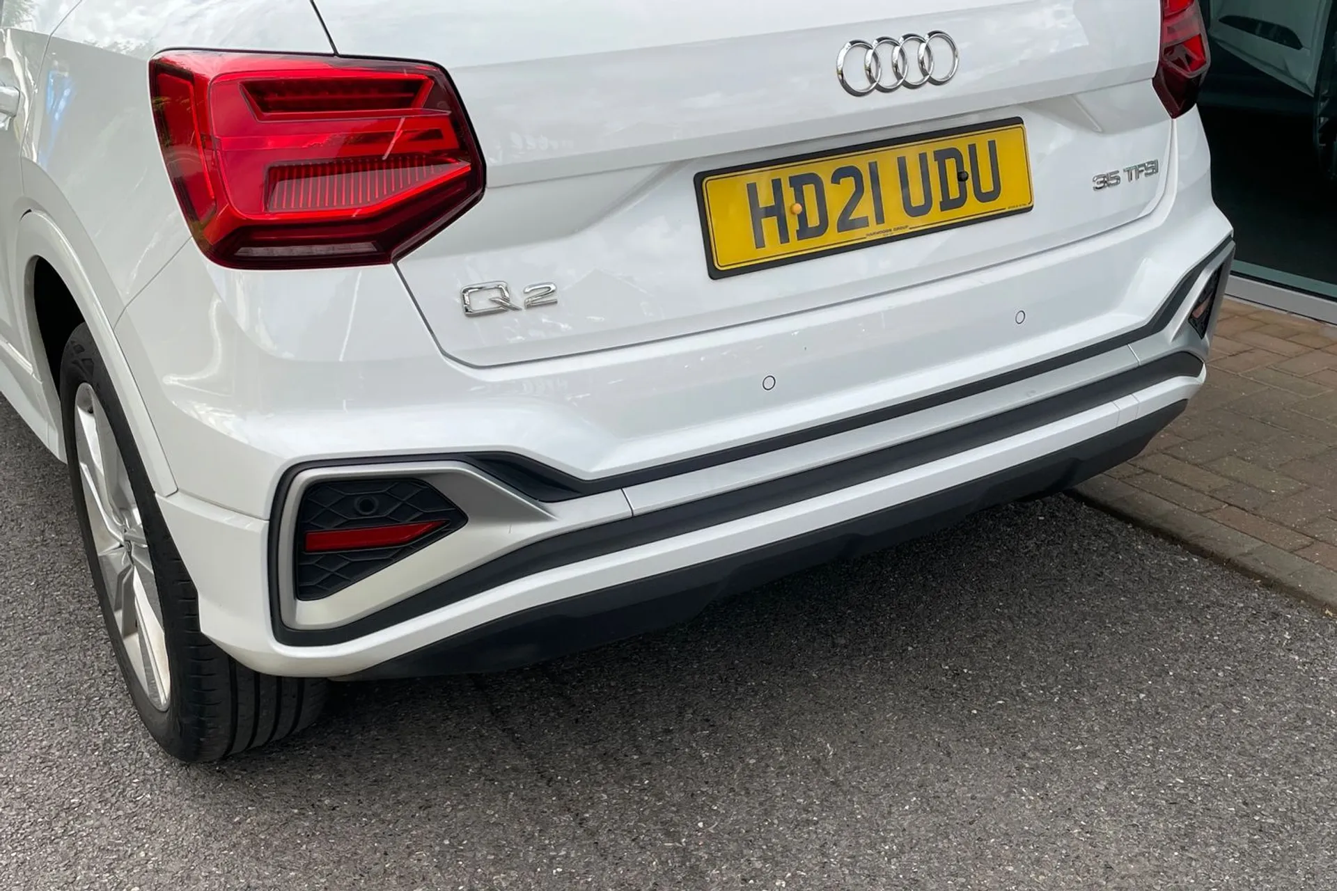 Audi Q2 thumbnail image number 16