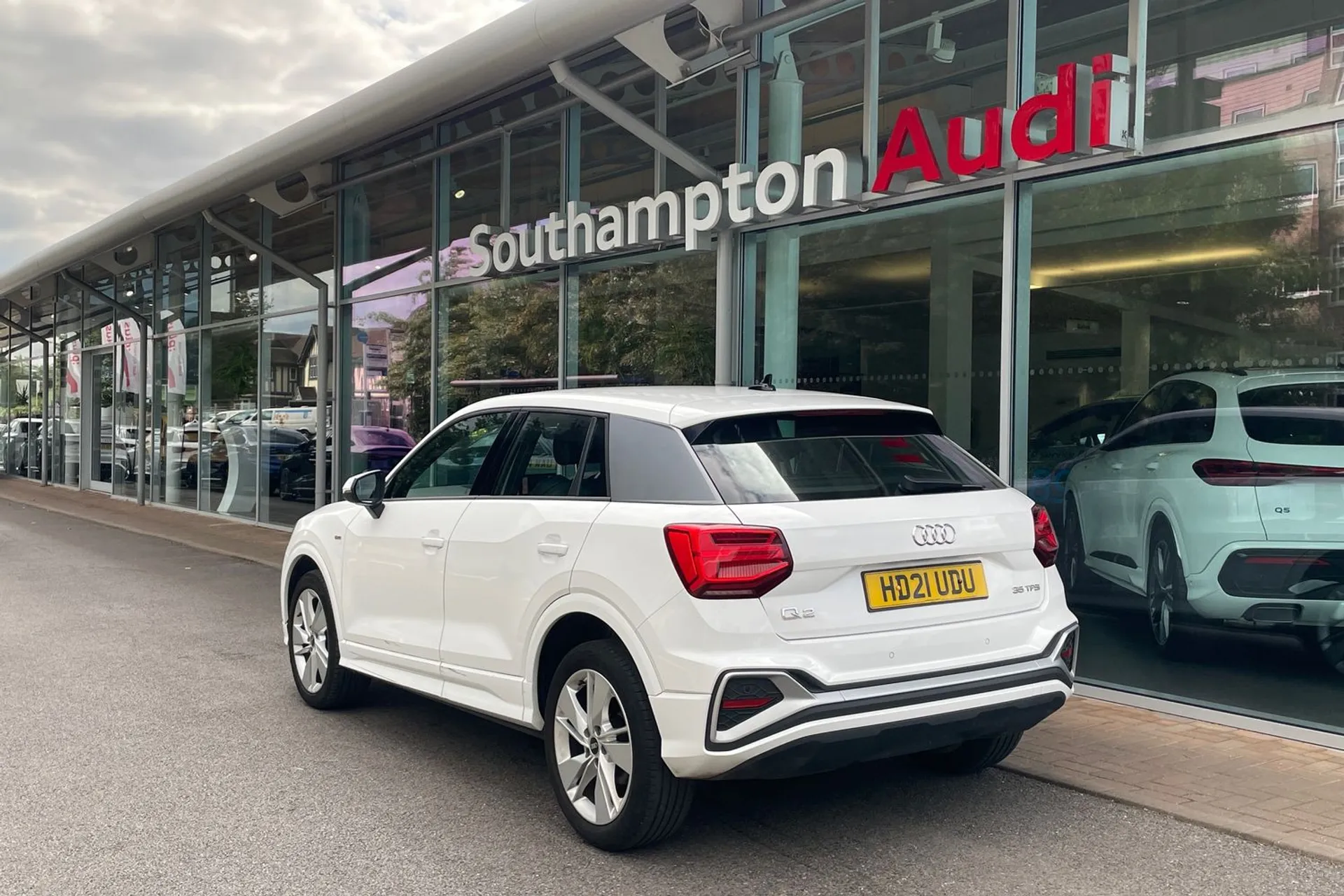 Audi Q2 thumbnail image number 7