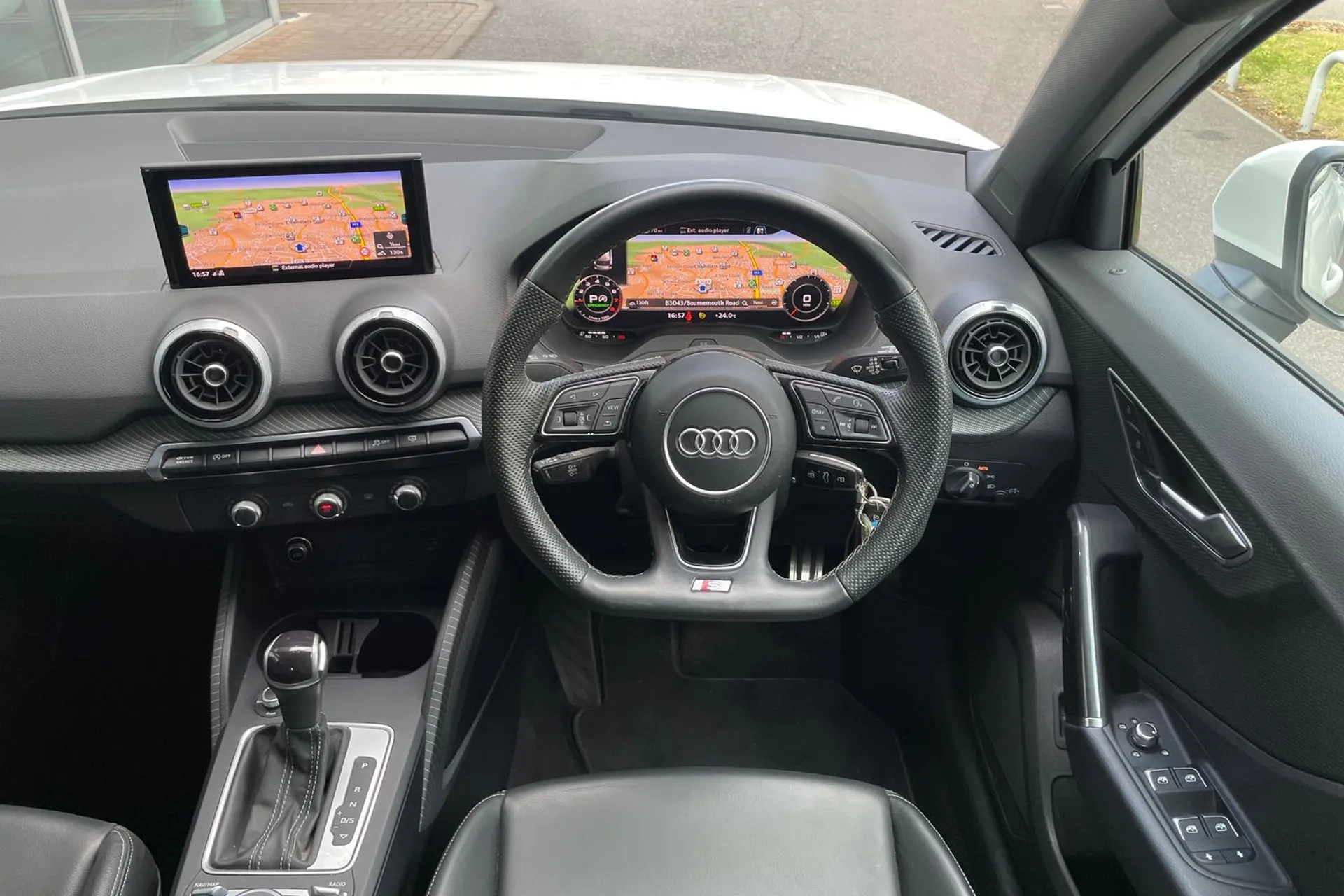 Audi Q2 thumbnail image number 33